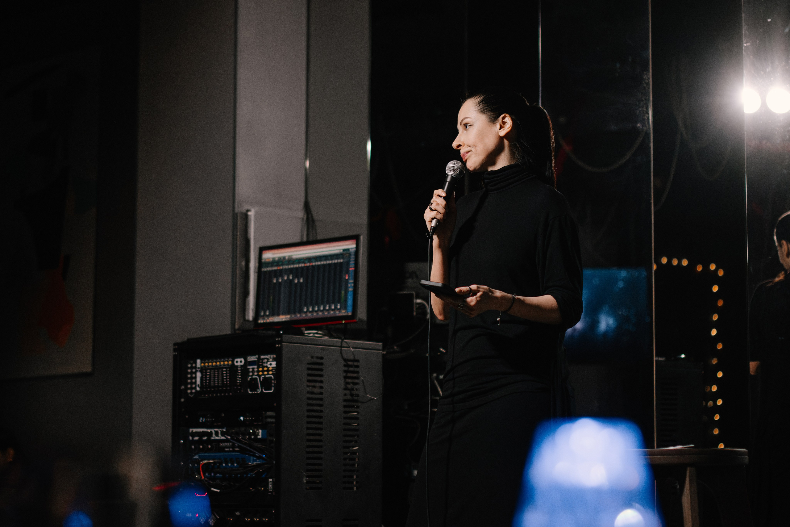 StandUp с Наташей Красновой. 1 апреля в Sketch. Фотограф в Челябинске Любовь Денисенко