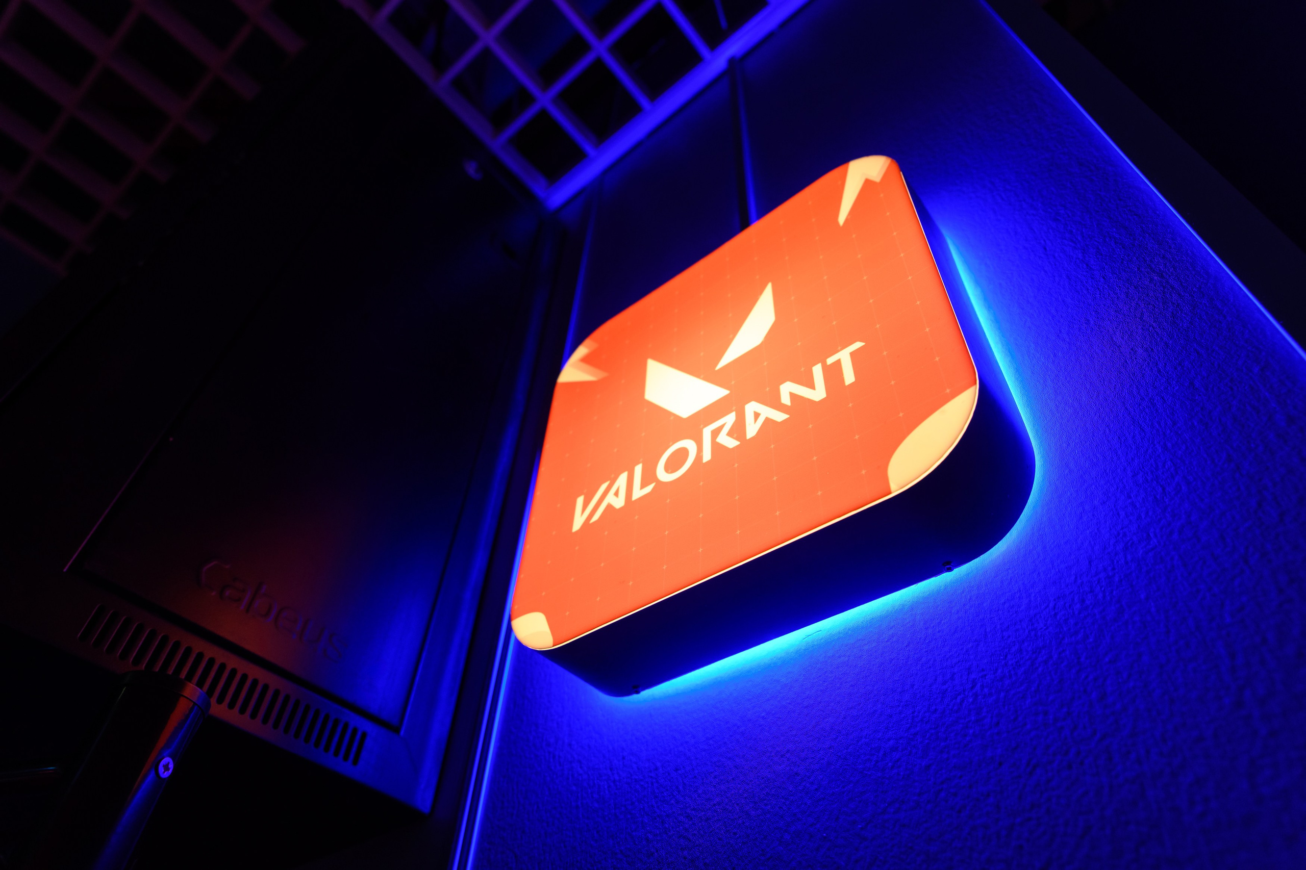 Интерьерная. Кибер Прайд. Женский фотограф в Санкт-Петербурге Степлевич Дарья