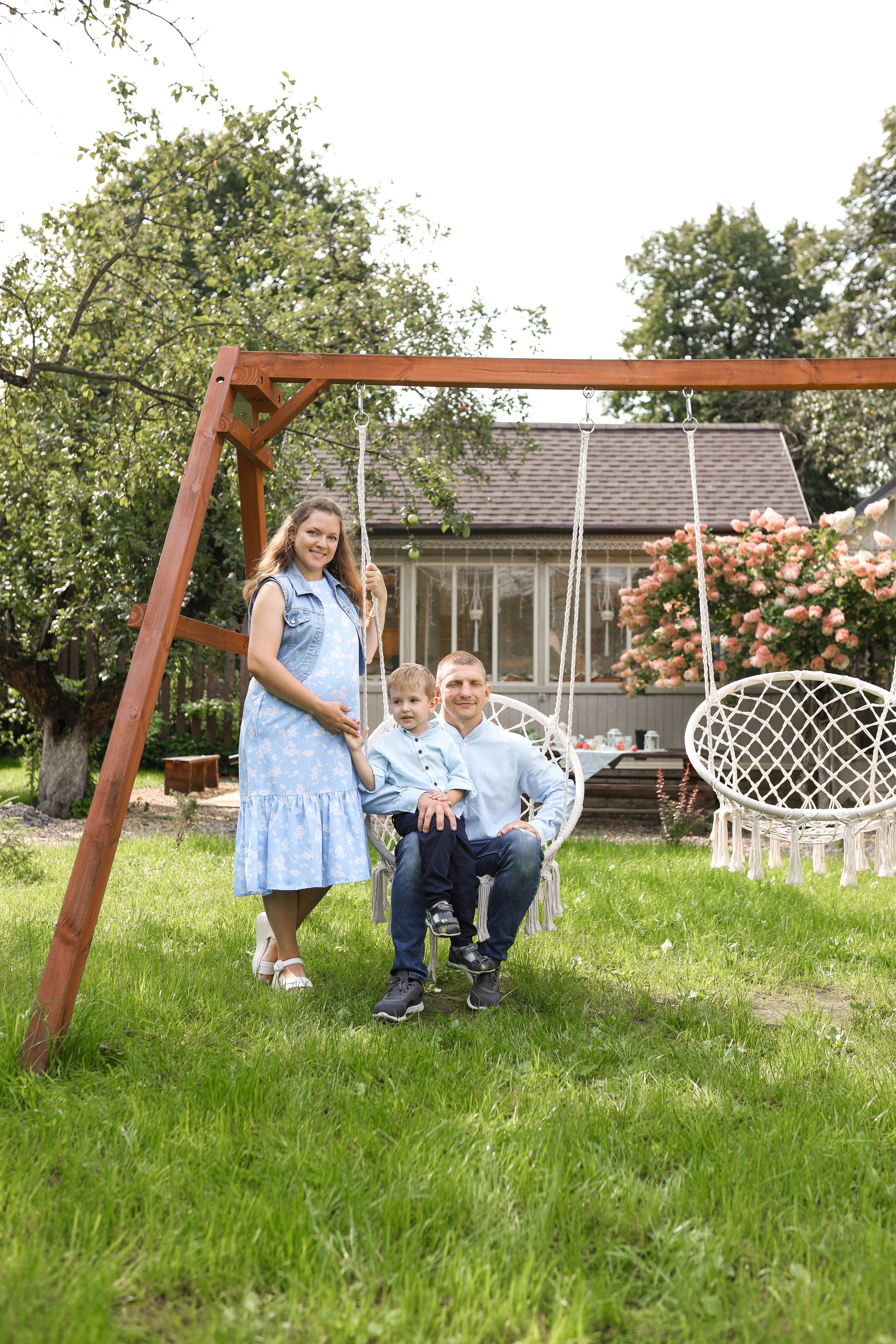Фотосессия беременности в загородной студии Купавна. Фотограф в Железнодорожном и Балашихе