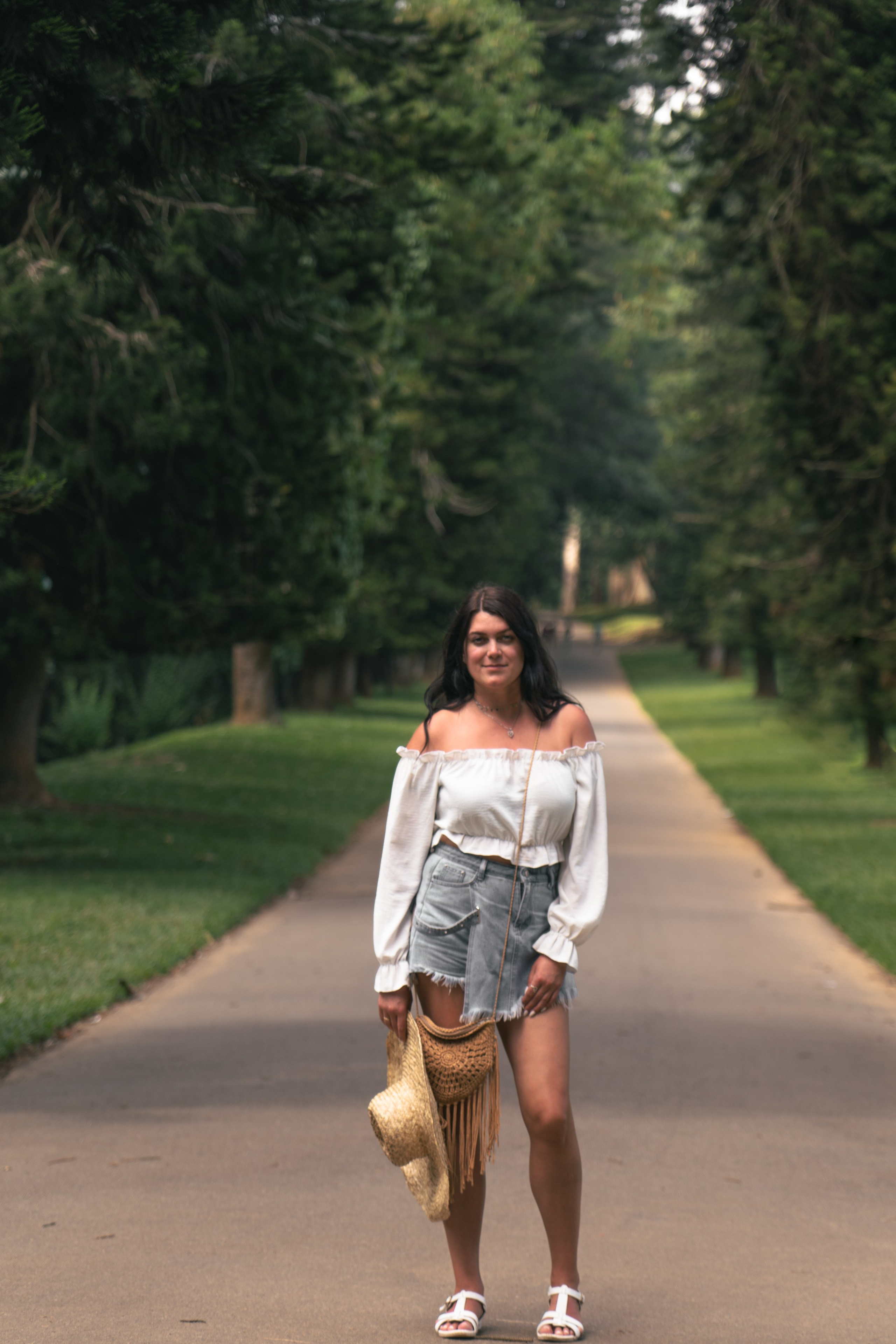 Bathing with elephants in Pinnawala, Botanical Garden