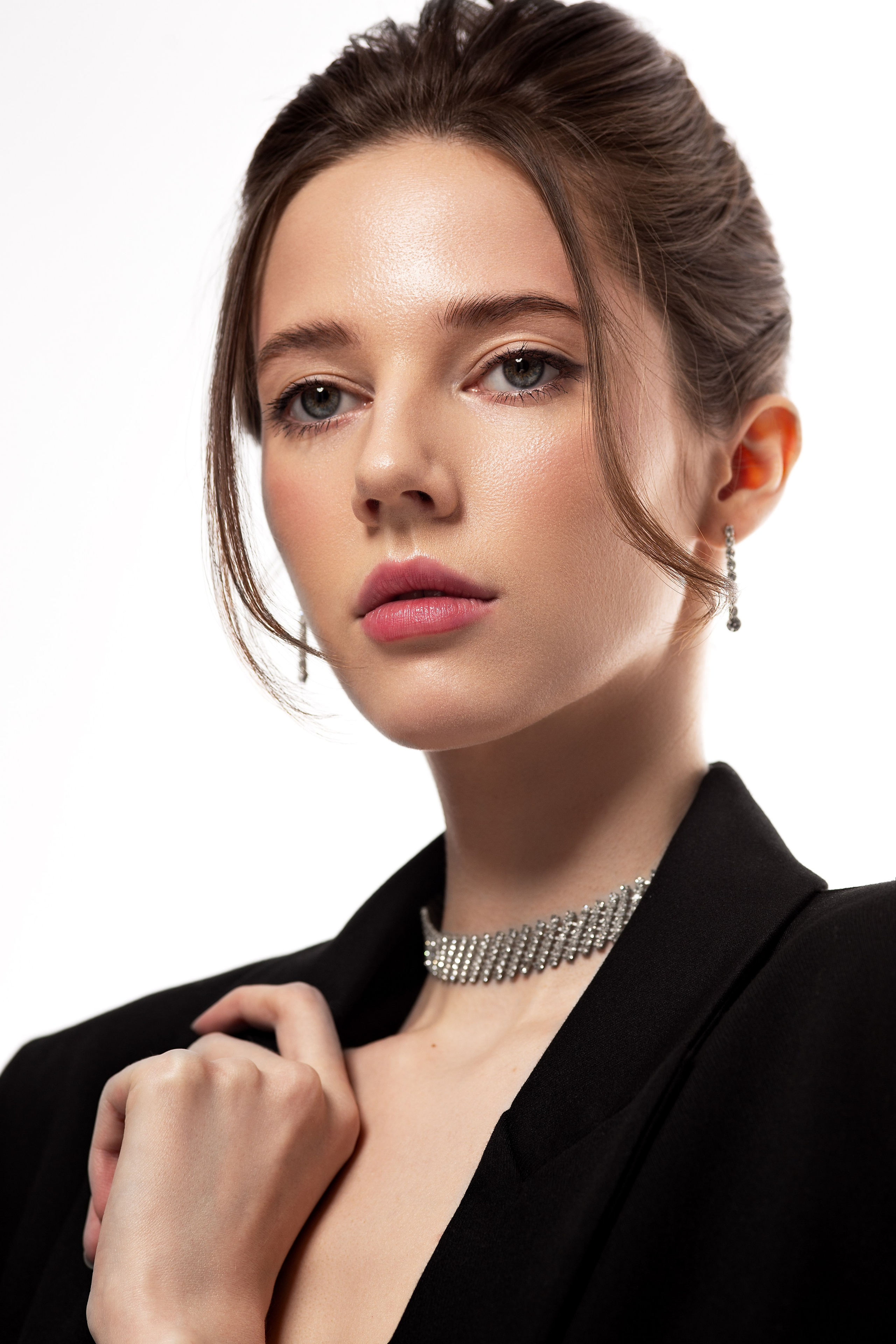 Диана — Модельная фото сессия в 18 и 24 года. Портретный Студийный и уличный фотограф Москва. Индивидуальные, Семейные, Беременность, Будуар, Каталог, контент съемки для блога и бизнеса