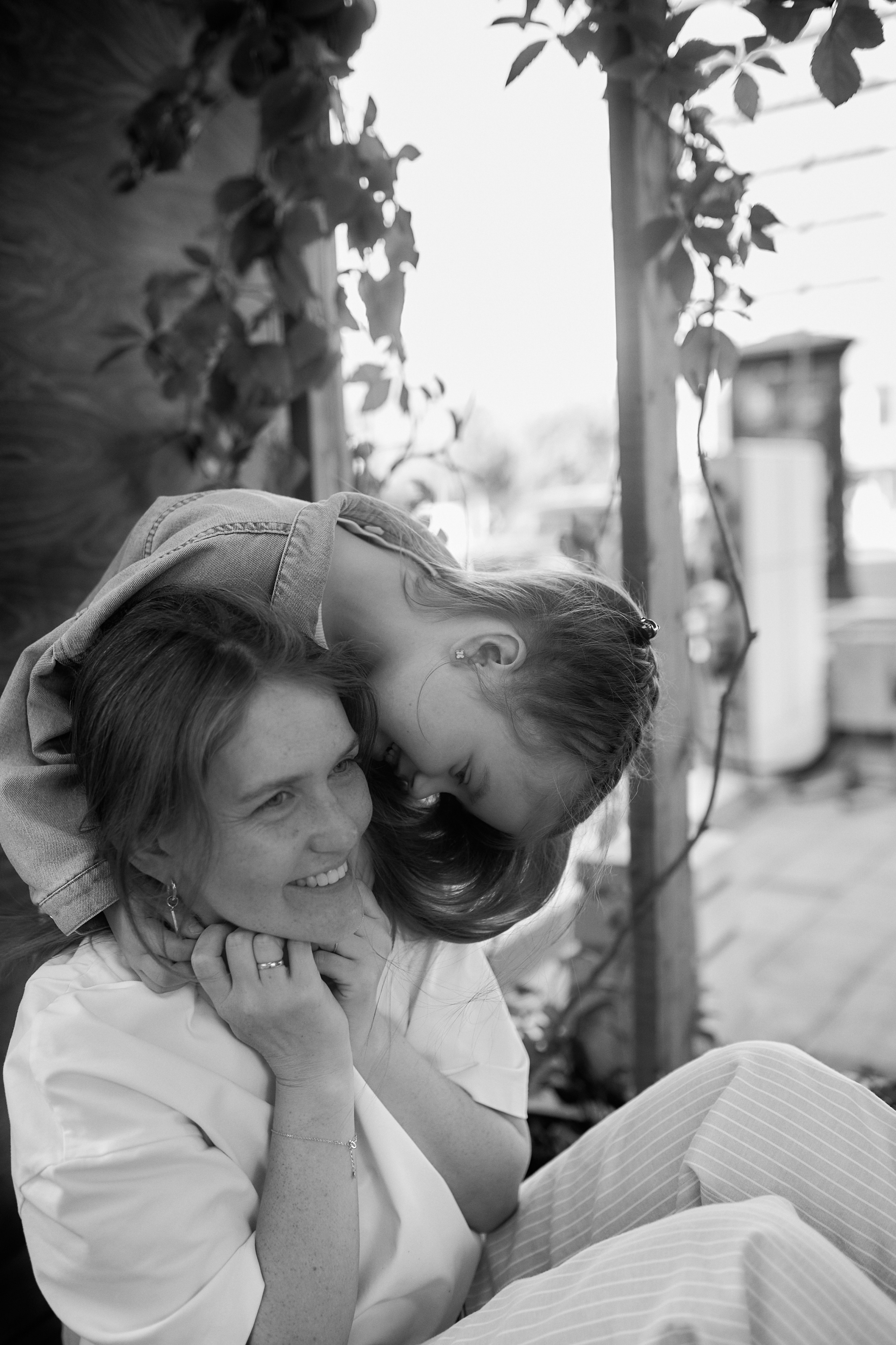 Катя и Ника. Прогулка по Новому Арбату. Семейный и свадебный lifestyle-фотограф в Москве Мария Петрова