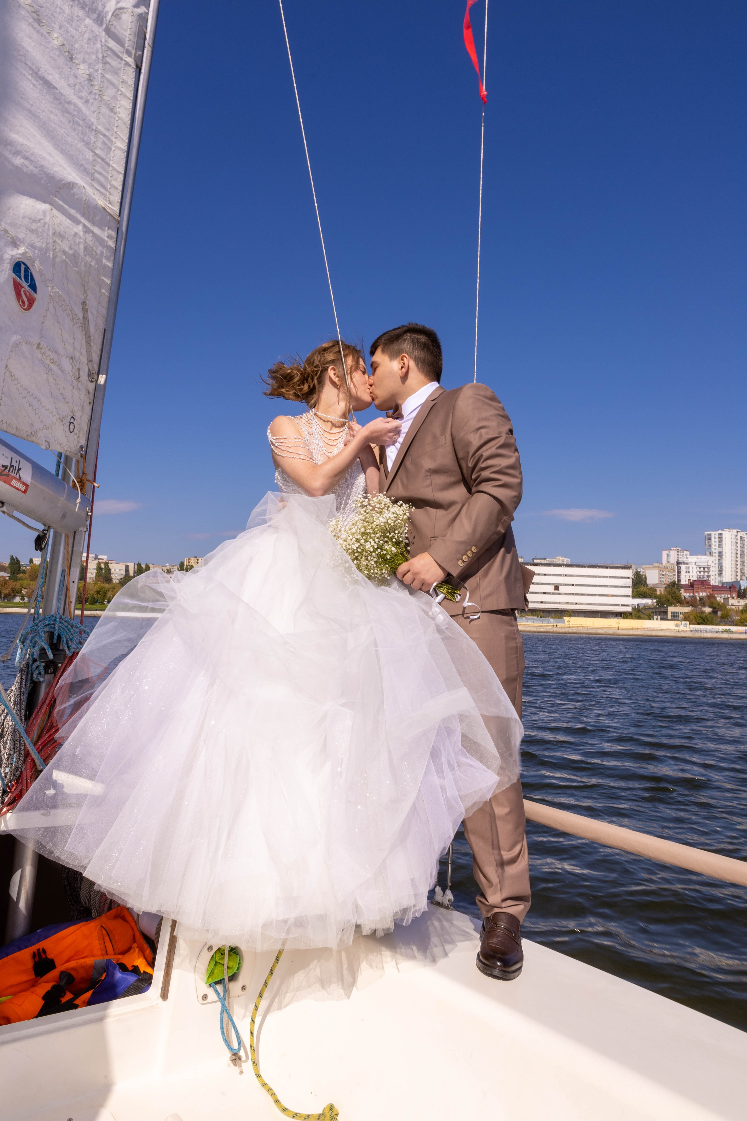 Wedding: ♥Виктория и Иван♥ «Яхт клуб — Акватория Ветра». Свадебный и предметный фотограф Ренат Каламперов