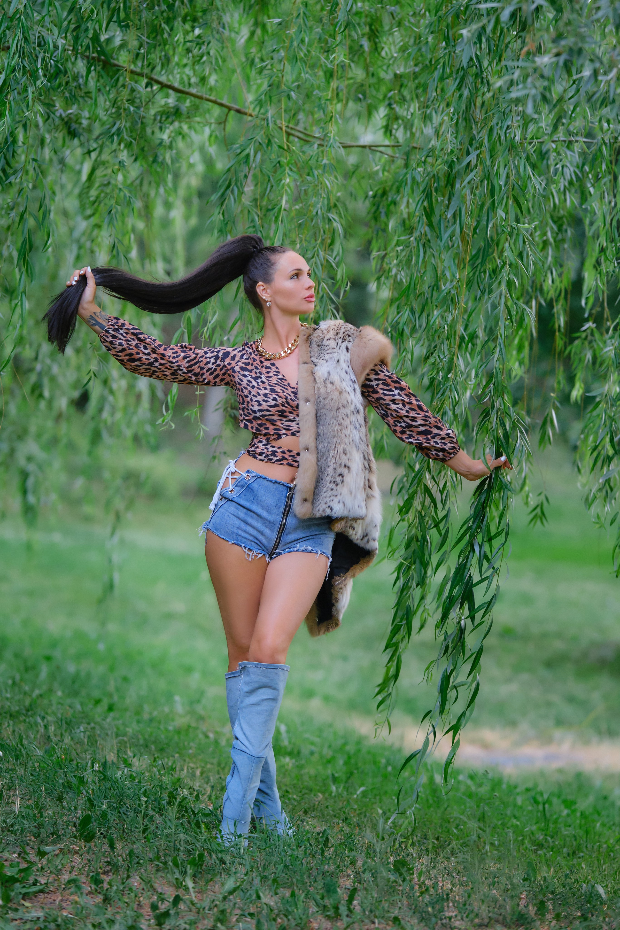 Летняя фотосессия на природе, в лесу, на улице. Семейная с детьми