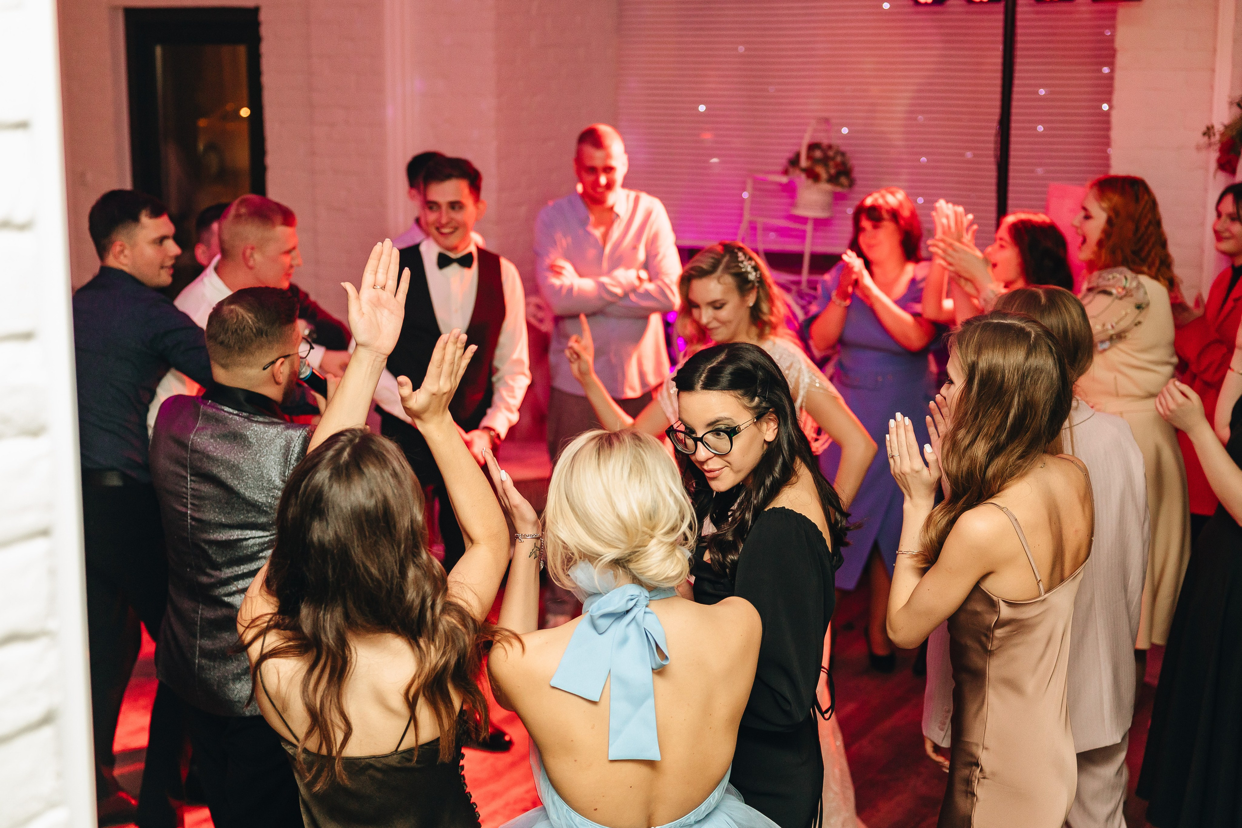 Роман и Александра. Свадебный фотограф и видеограф — Сергей и Дарья