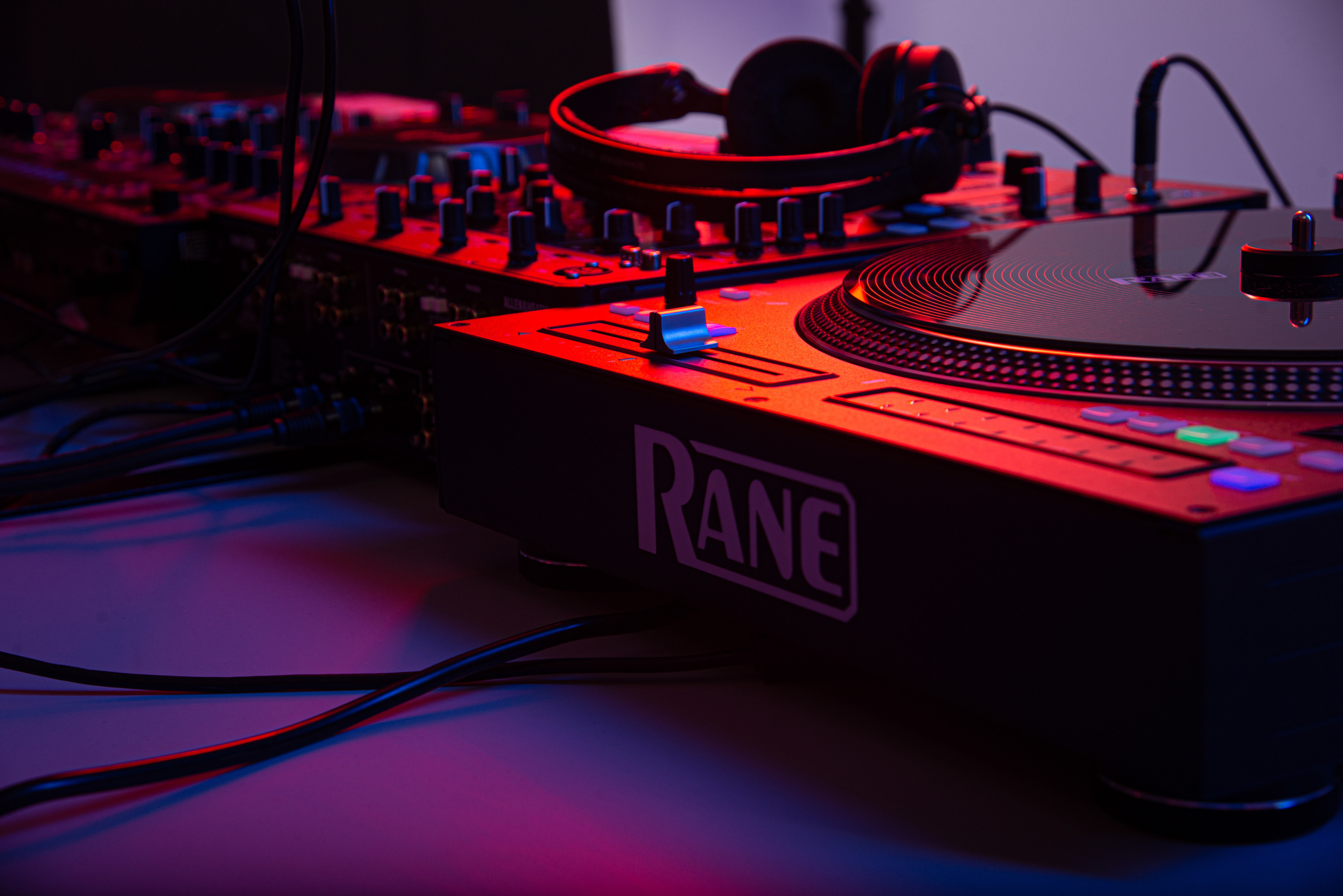 Энтропия звука. Екатеринбург. Фотограф Паткиевич Евгений