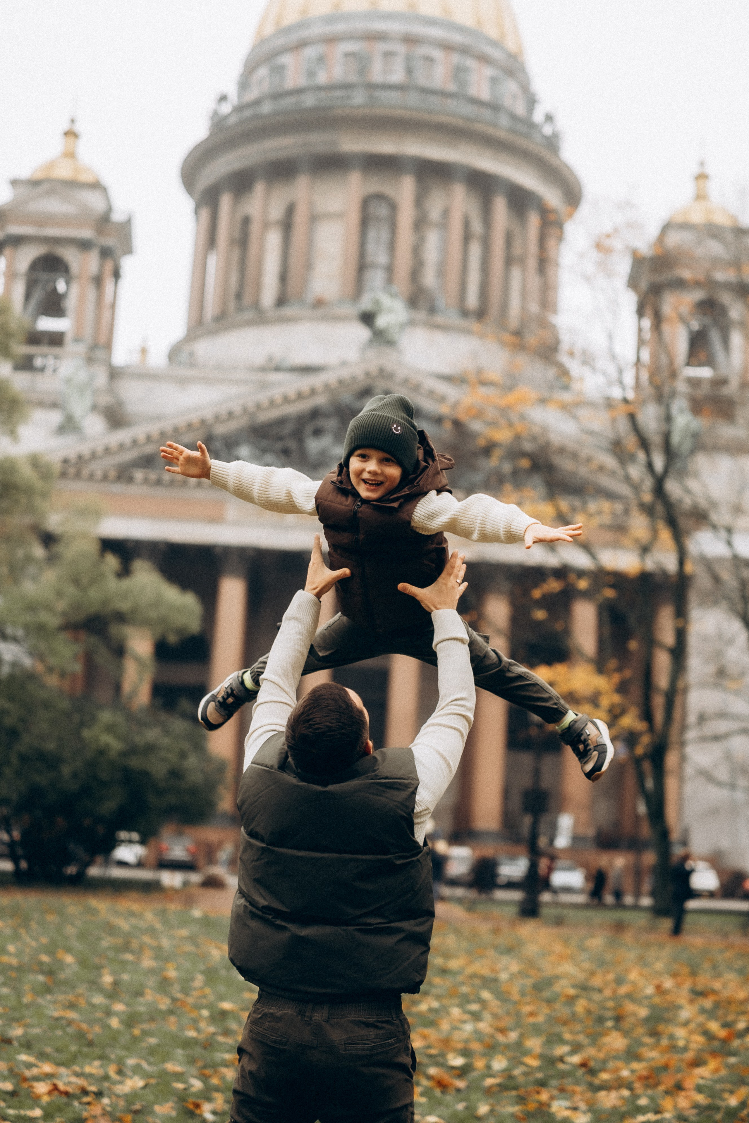 Осенняя семейная прогулка в центре Питера. Фотограф ПИТЕР СПБ Надежда Баранова