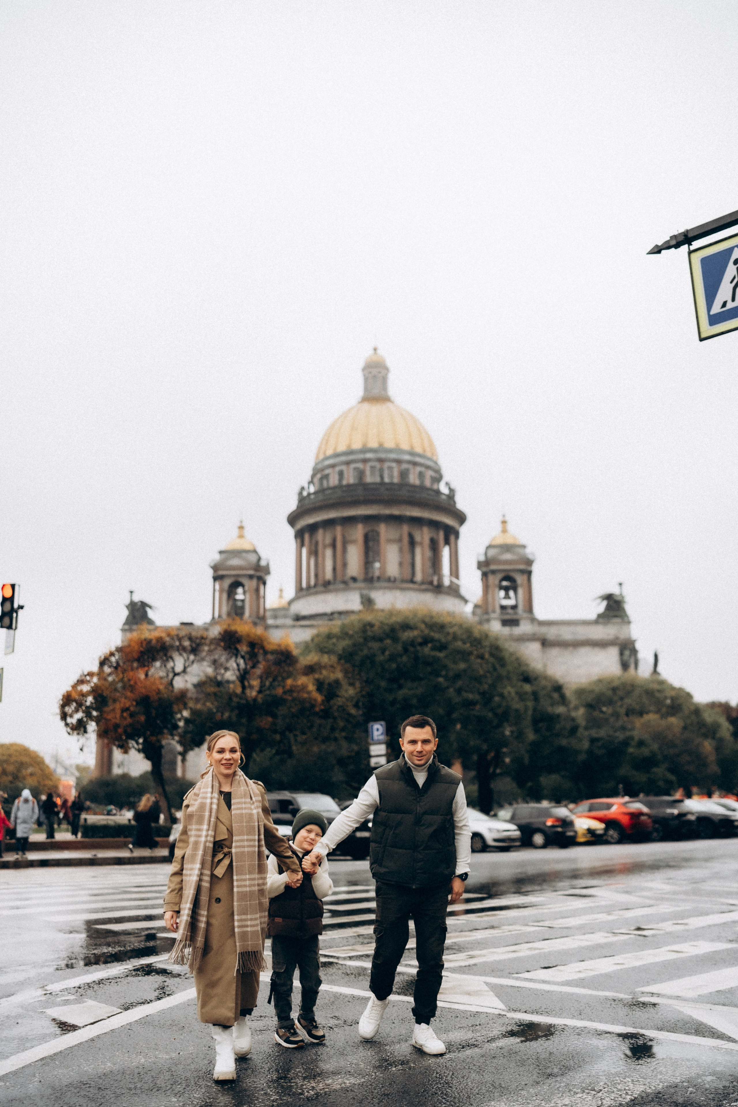 Осенняя семейная прогулка в центре Питера. Фотограф ПИТЕР СПБ Надежда Баранова