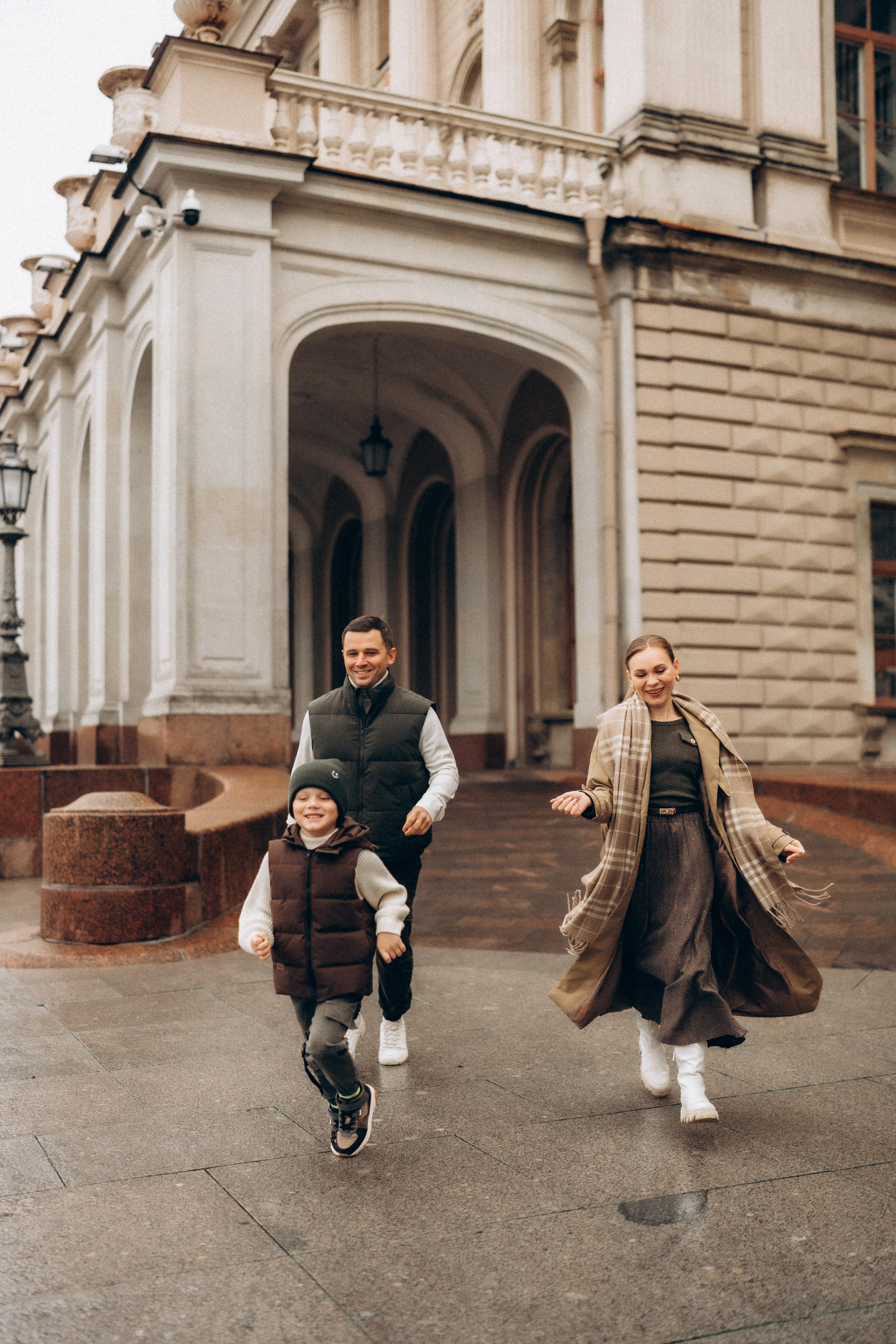 Осенняя семейная прогулка в центре Питера. Фотограф ПИТЕР СПБ Надежда Баранова