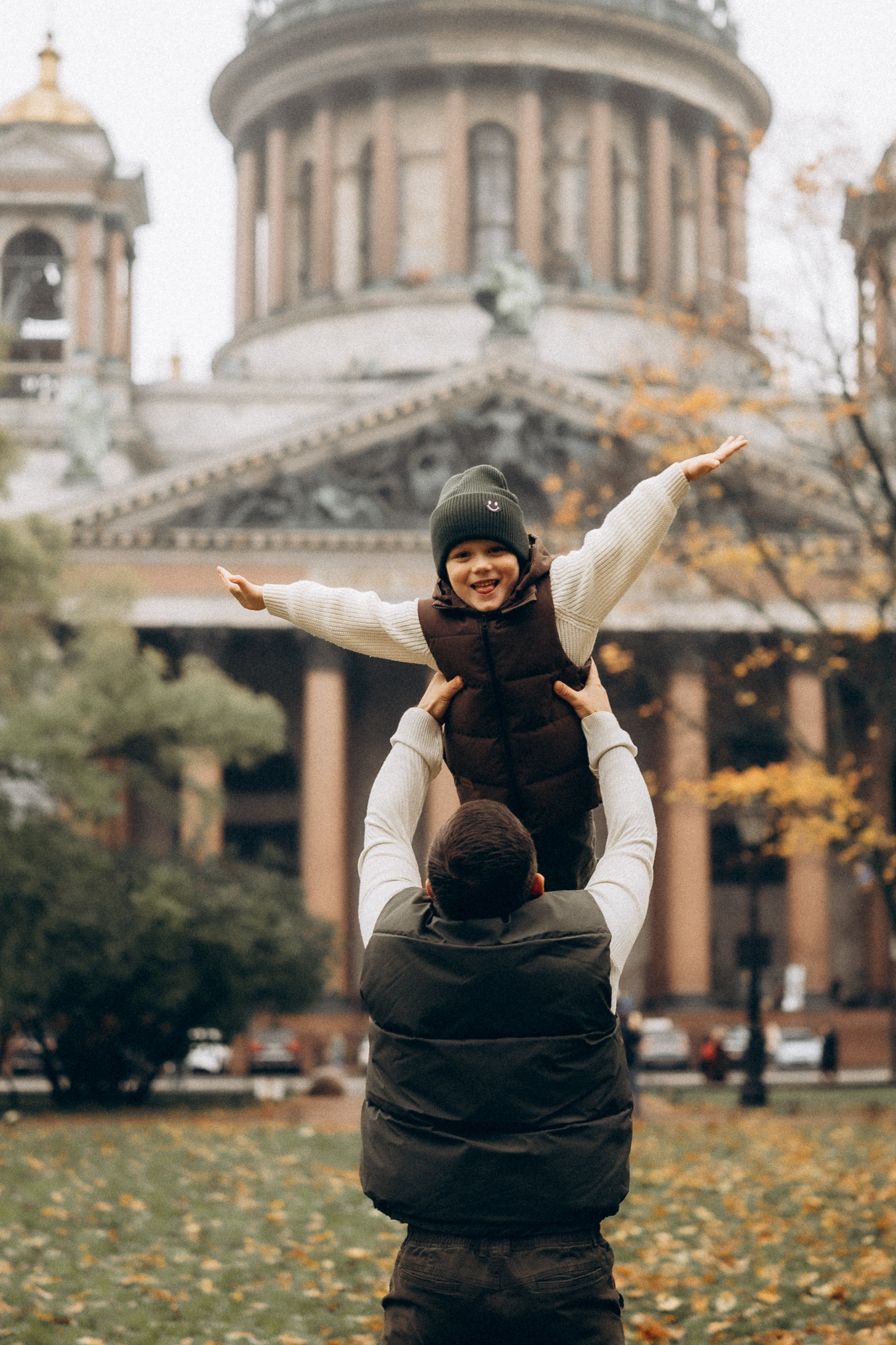 Осенняя семейная прогулка в центре Питера. Фотограф ПИТЕР СПБ Надежда Баранова