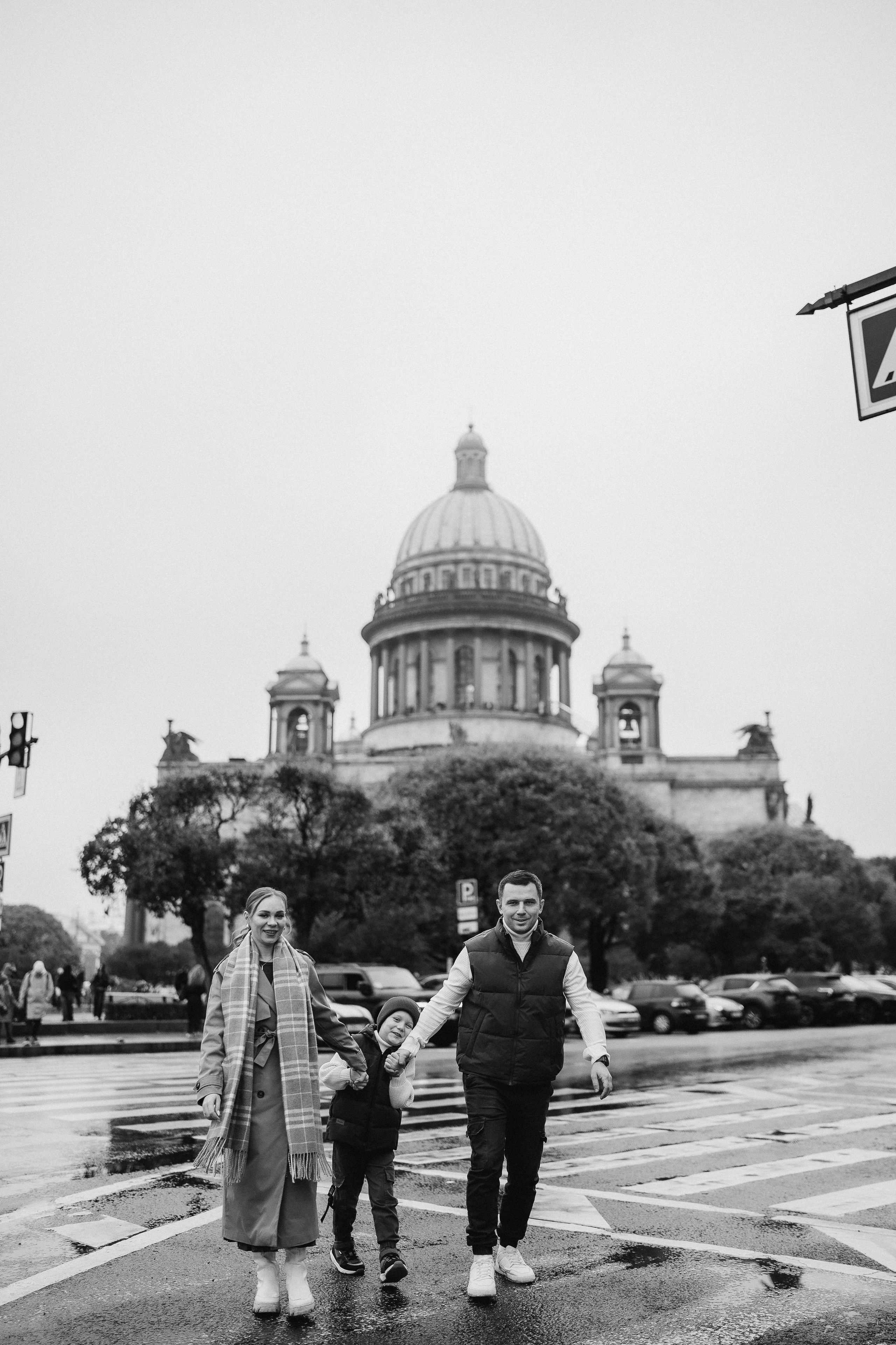 Осенняя семейная прогулка в центре Питера. Фотограф ПИТЕР СПБ Надежда Баранова
