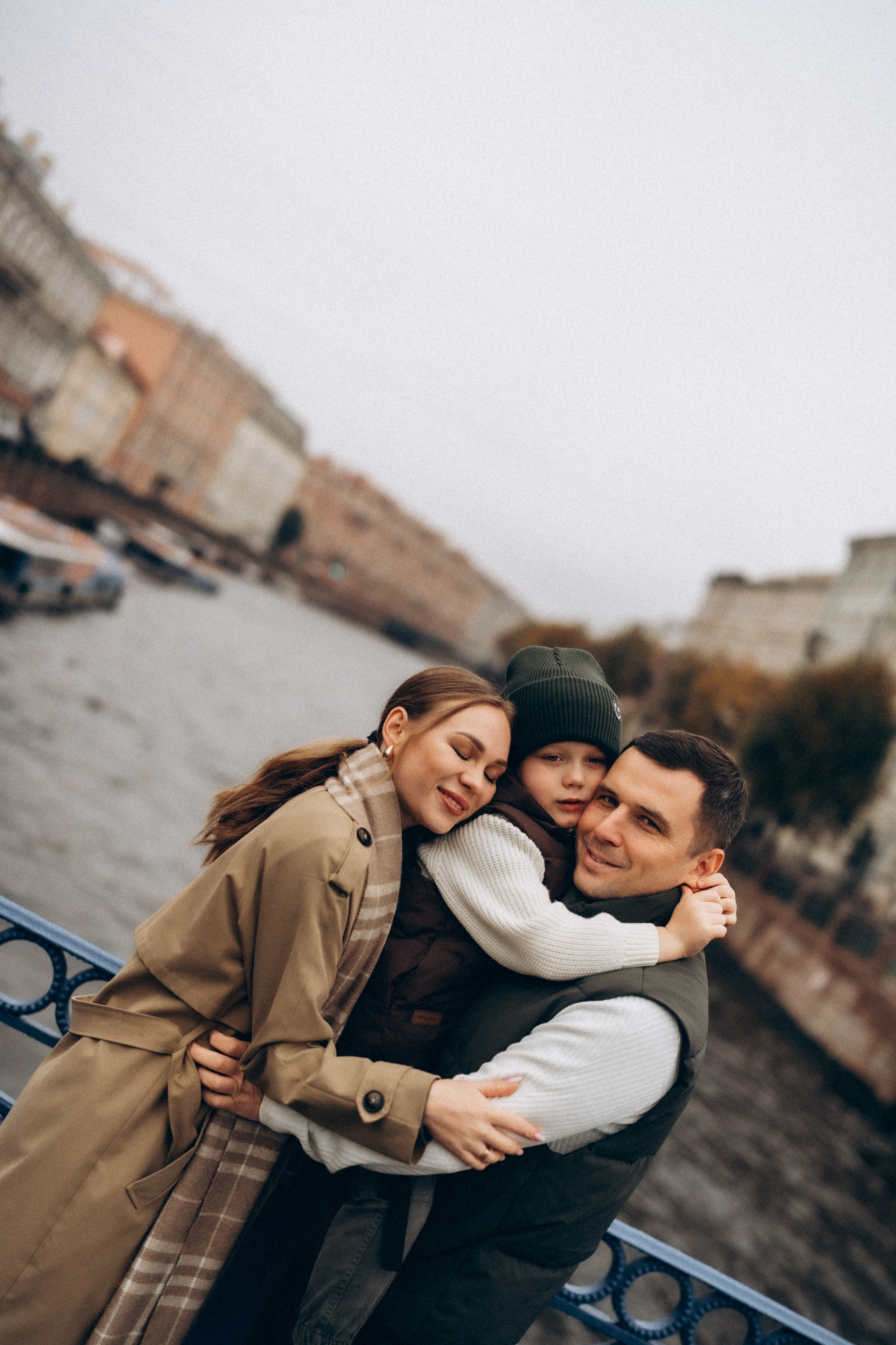 Осенняя семейная прогулка в центре Питера. Фотограф ПИТЕР СПБ Надежда Баранова