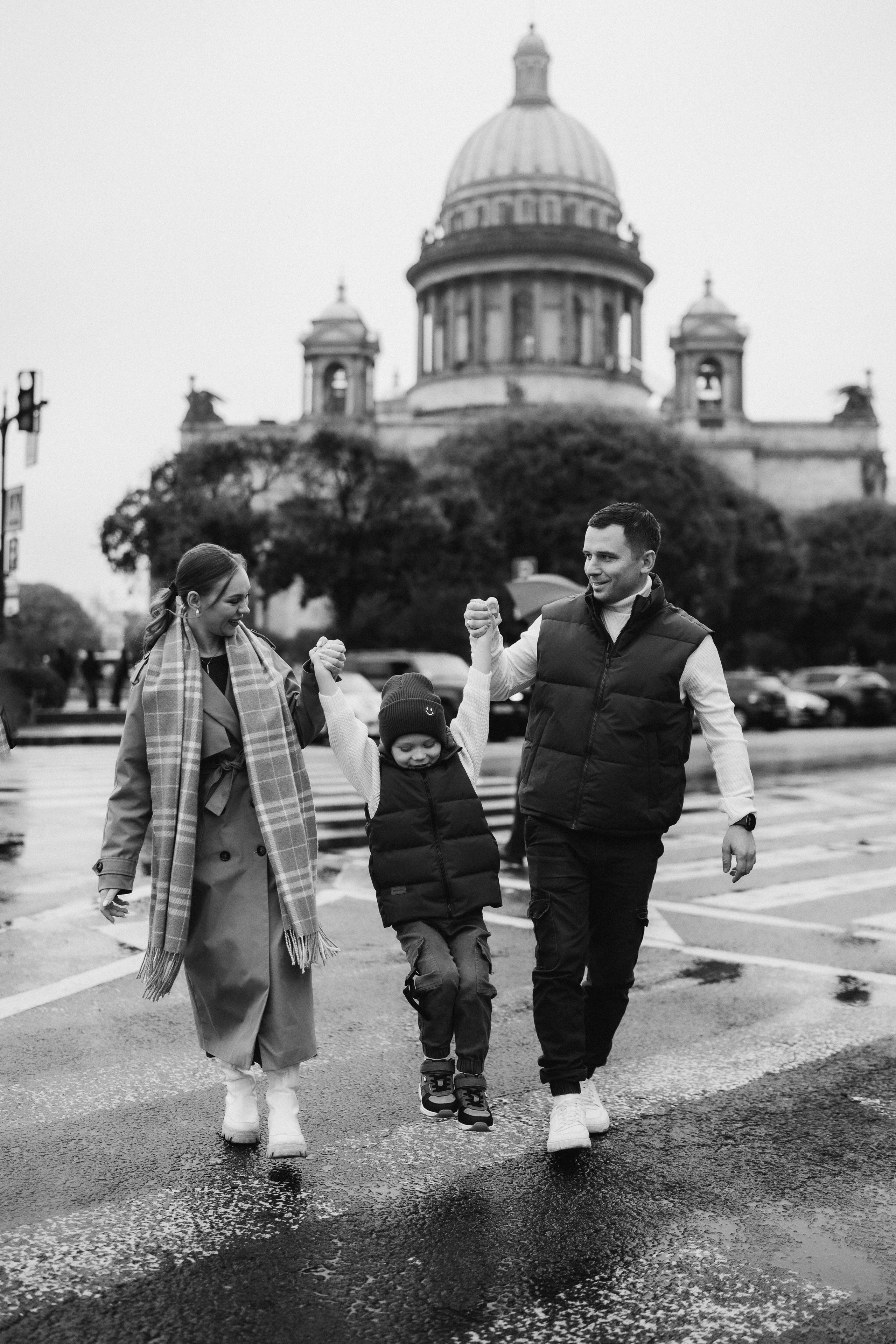 Осенняя семейная прогулка в центре Питера. Фотограф ПИТЕР СПБ Надежда Баранова