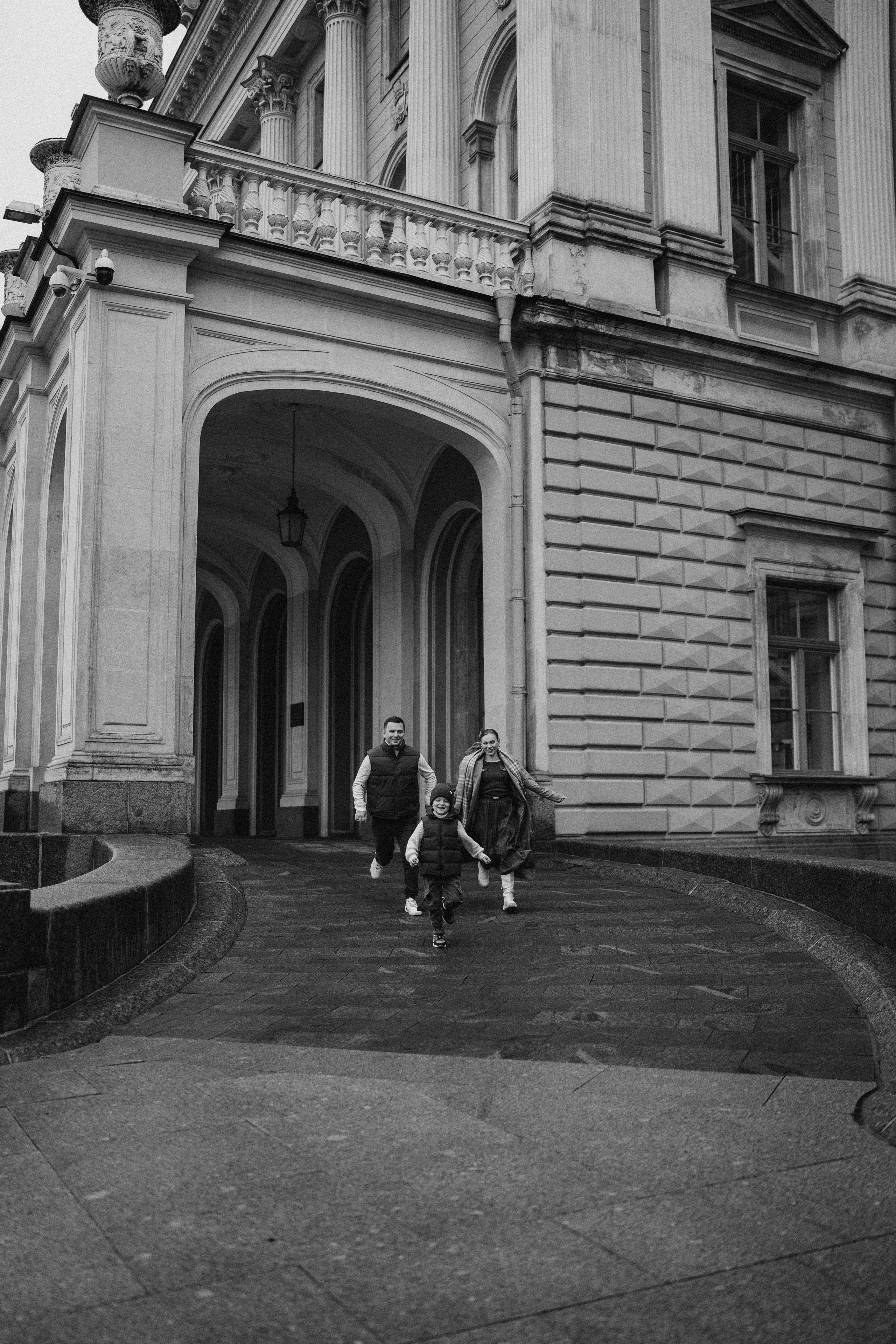 Осенняя семейная прогулка в центре Питера. Фотограф ПИТЕР СПБ Надежда Баранова