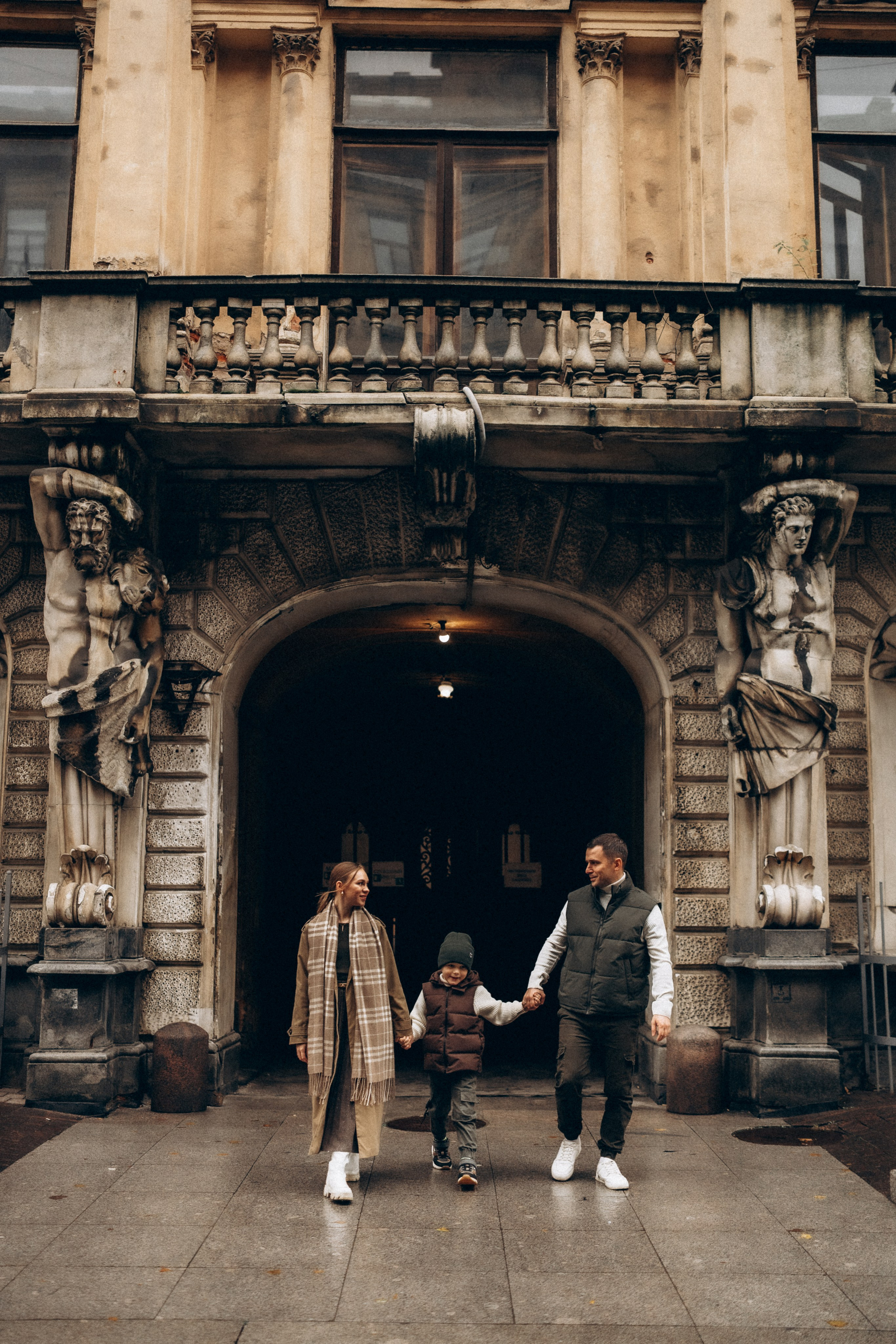 Осенняя семейная прогулка в центре Питера. Фотограф ПИТЕР СПБ Надежда Баранова