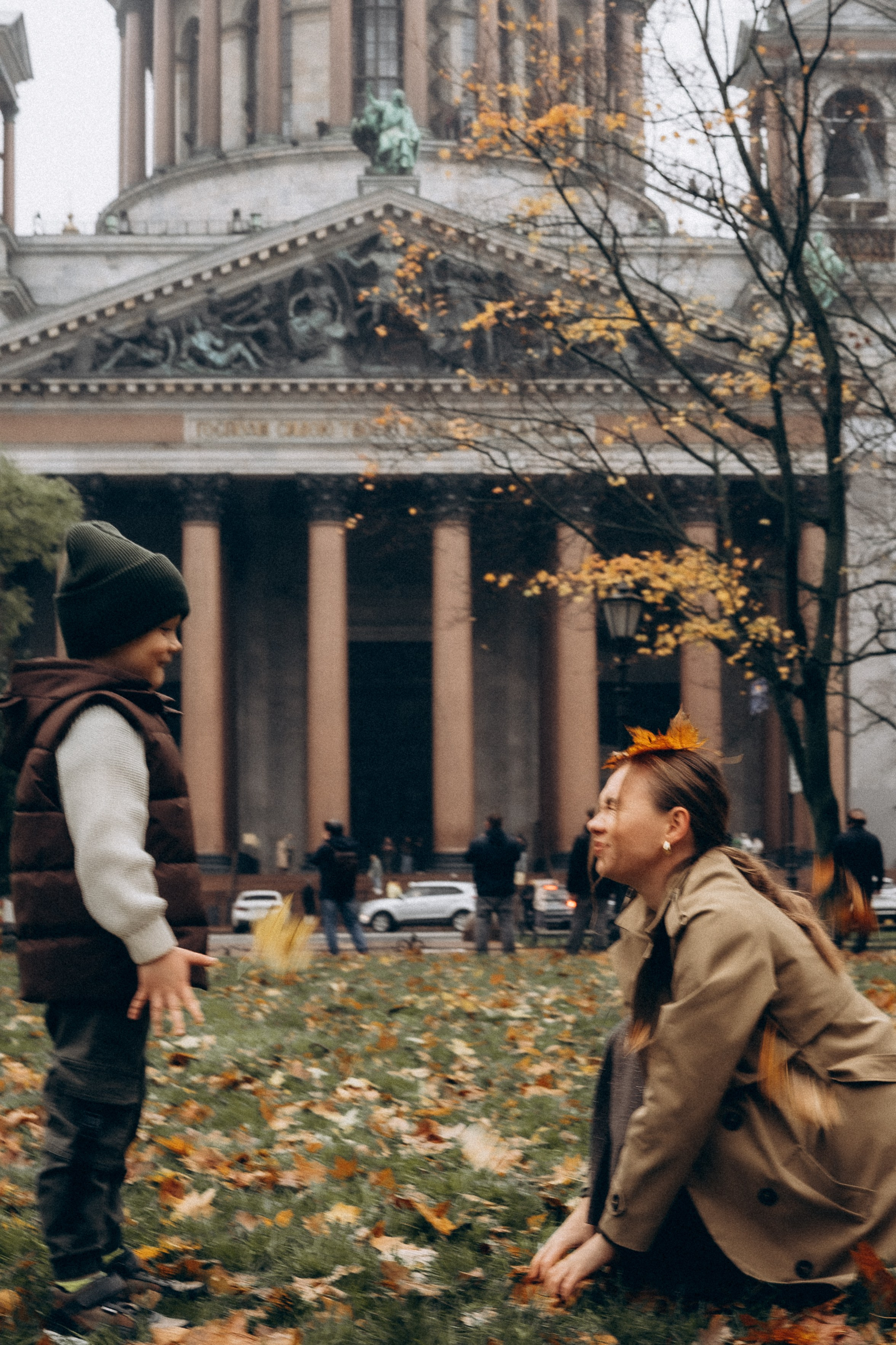 Осенняя семейная прогулка в центре Питера. Фотограф ПИТЕР СПБ Надежда Баранова