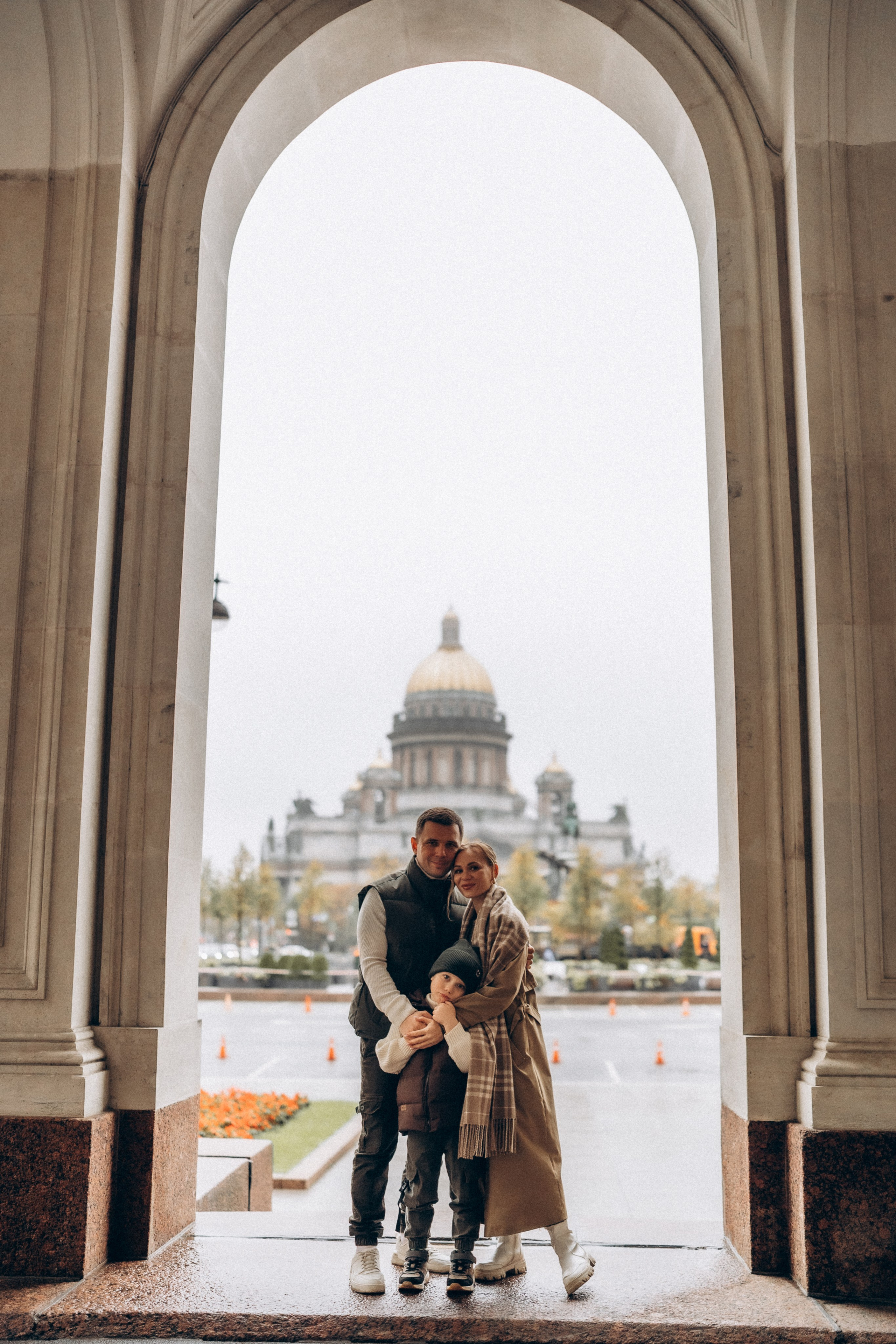 Осенняя семейная прогулка в центре Питера. Фотограф ПИТЕР СПБ Надежда Баранова