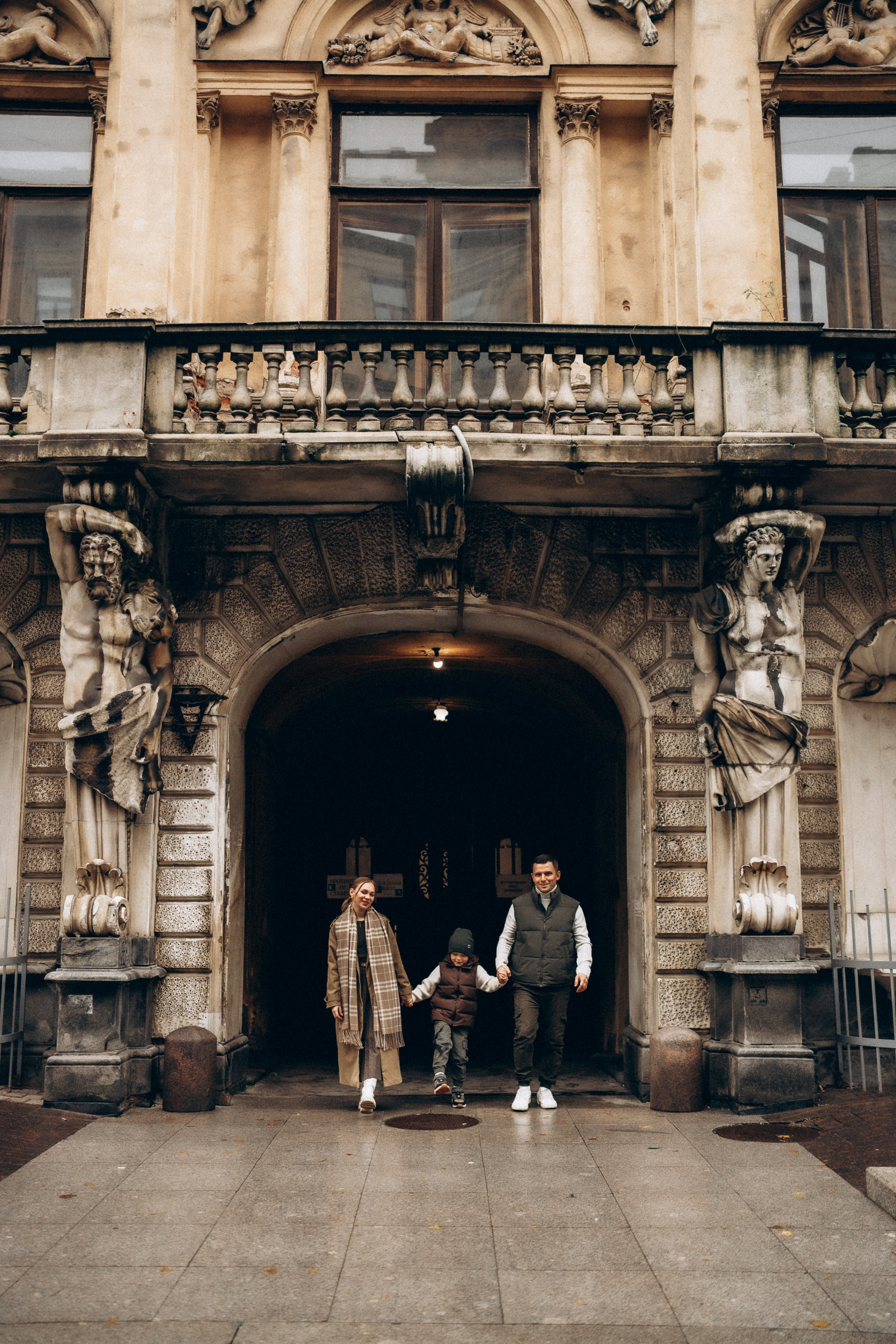 Осенняя семейная прогулка в центре Питера. Фотограф ПИТЕР СПБ Надежда Баранова