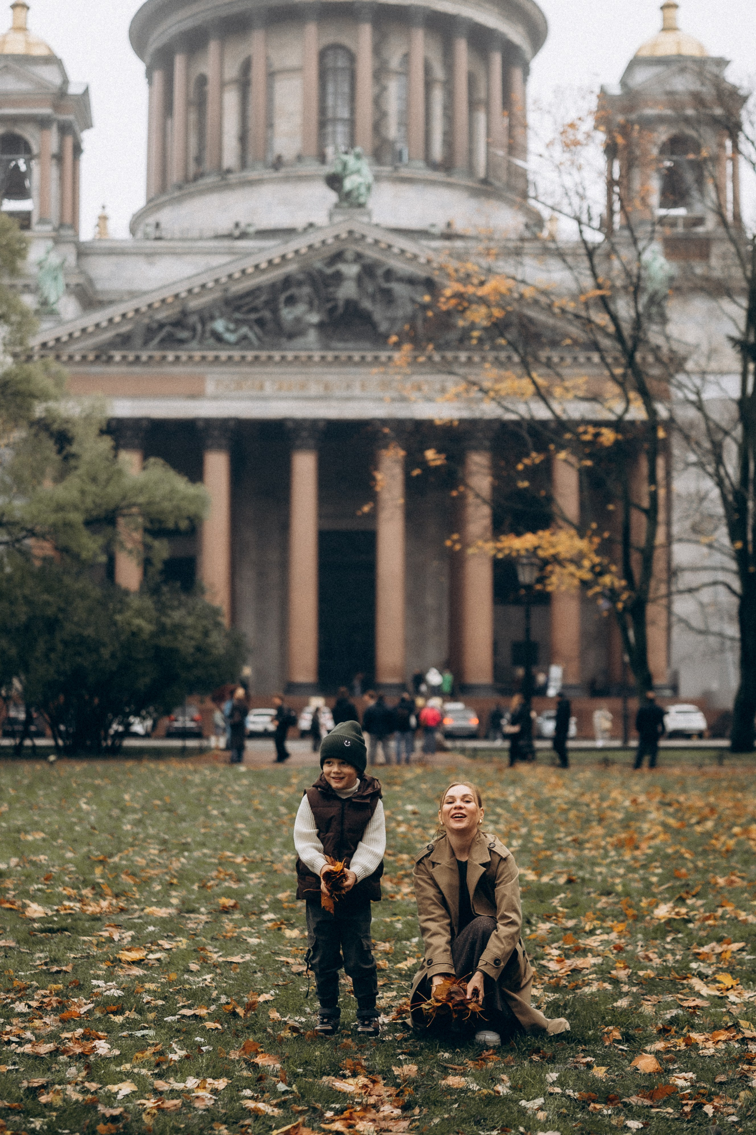 Осенняя семейная прогулка в центре Питера. Фотограф ПИТЕР СПБ Надежда Баранова