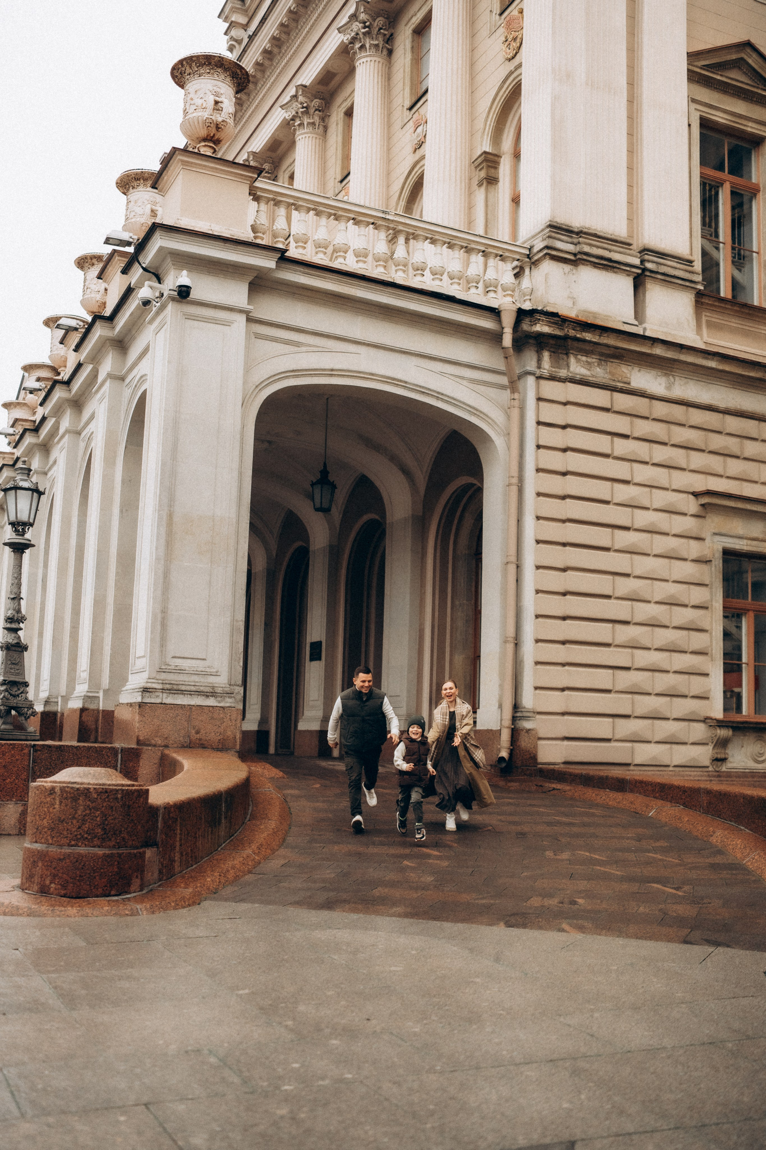 Осенняя семейная прогулка в центре Питера. Фотограф ПИТЕР СПБ Надежда Баранова