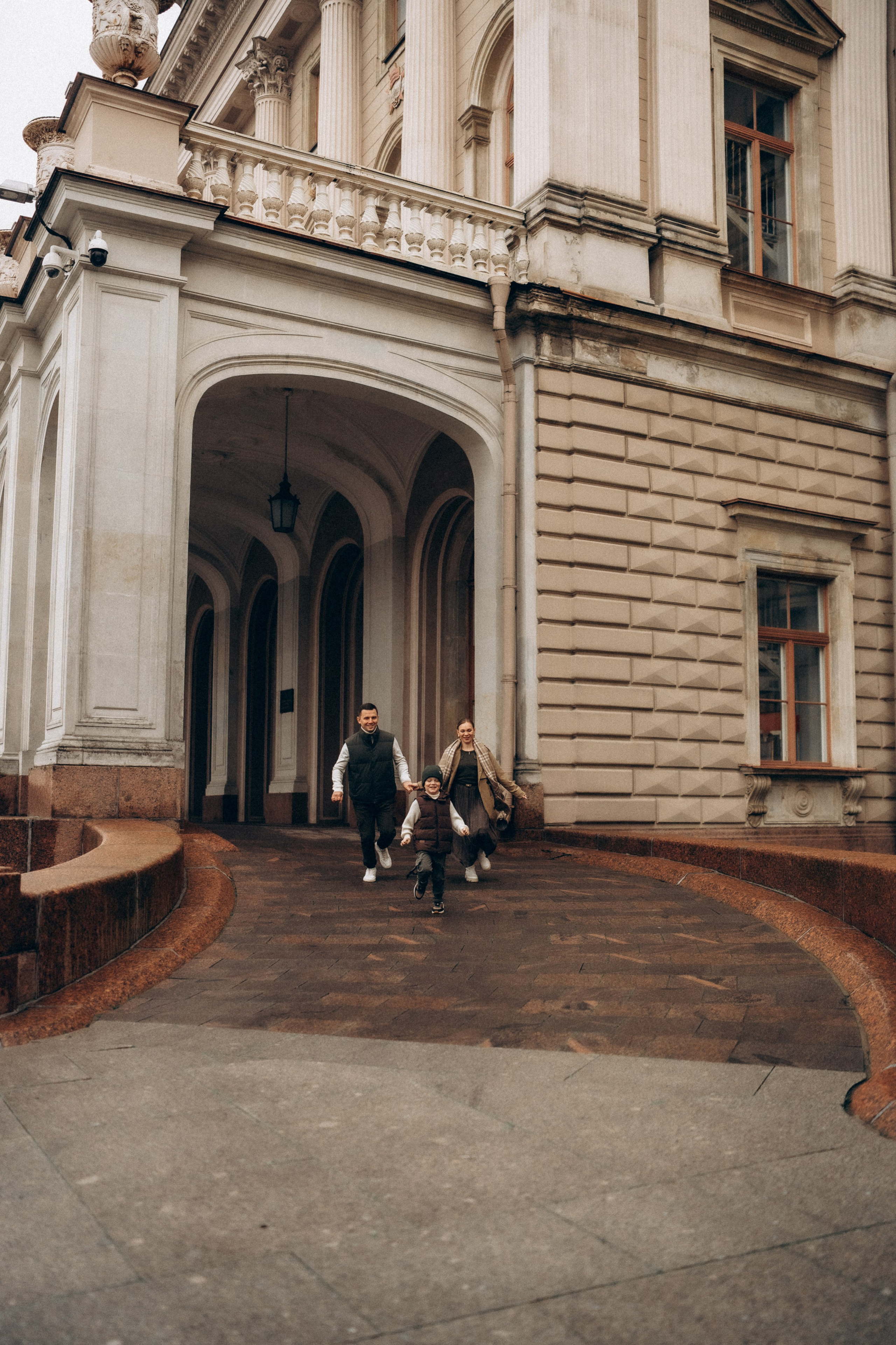Осенняя семейная прогулка в центре Питера. Фотограф ПИТЕР СПБ Надежда Баранова