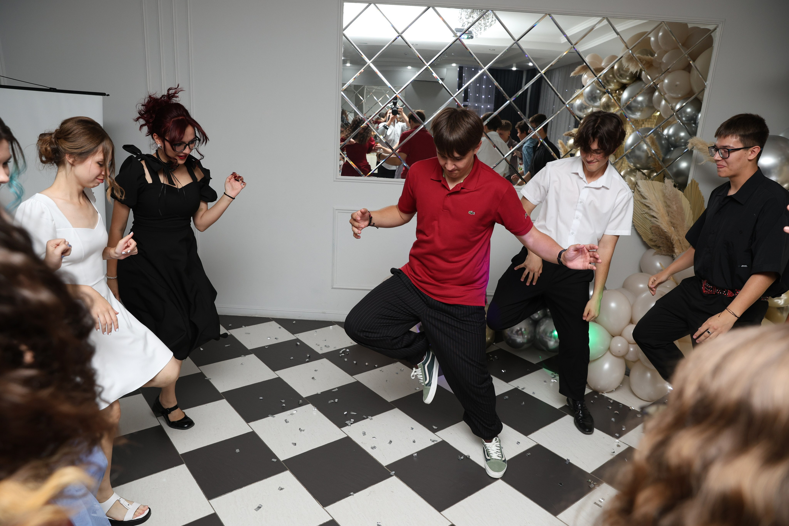 Выпускной 9 класс. Фотограф Любава Колесник. Выпускные альбомы в Крымском районе