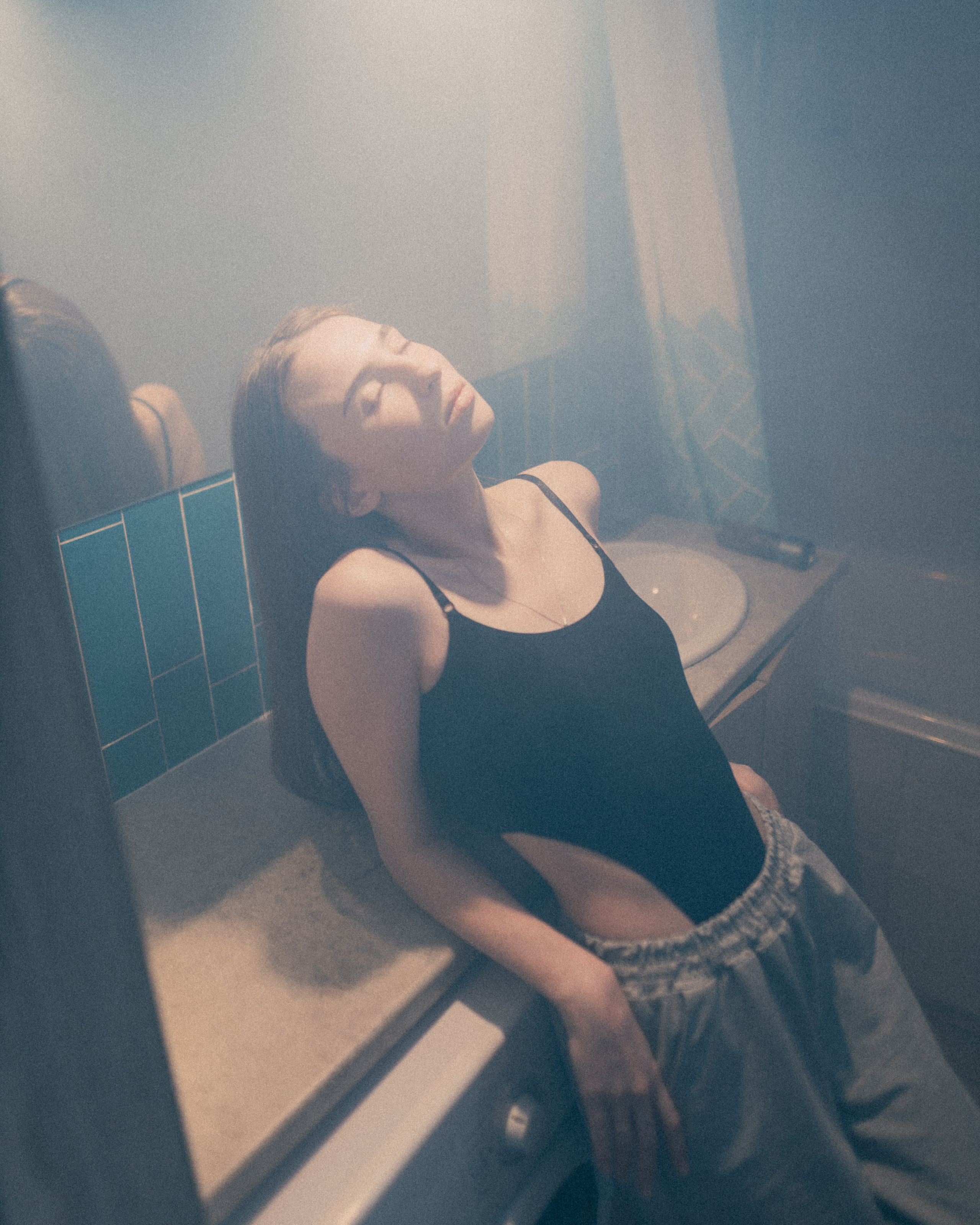 Depres. Sun Betty — кинофотограф Элизабет