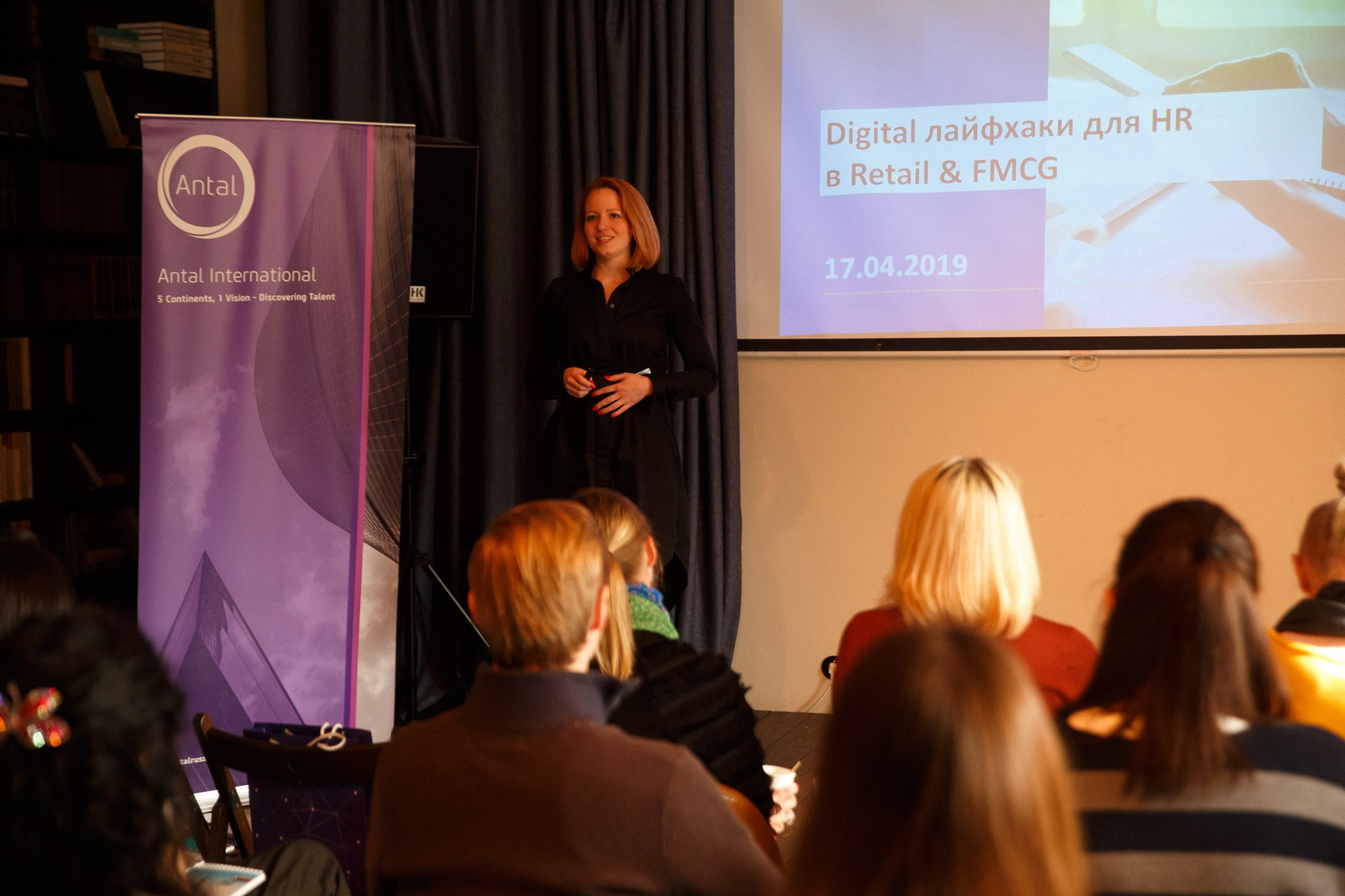 «КНИГИ И КОФЕ». Рабочая сторона — бизнес портрет и репортаж в Санкт-Петербурге