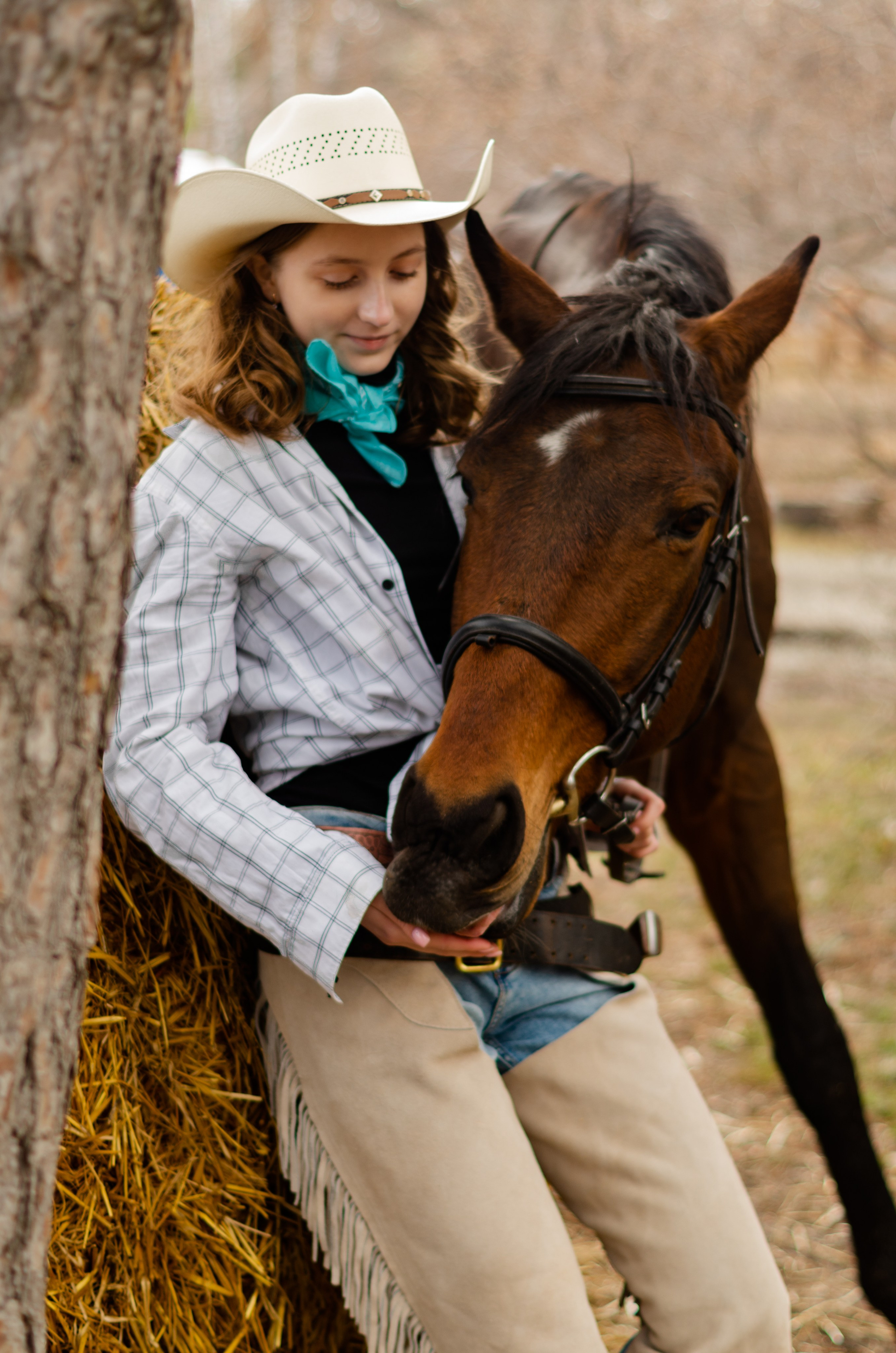 Ковбойская девчонка. Фотограф Марина Доглядная Челябинск фотосессии с лошадьми, мотоциклами