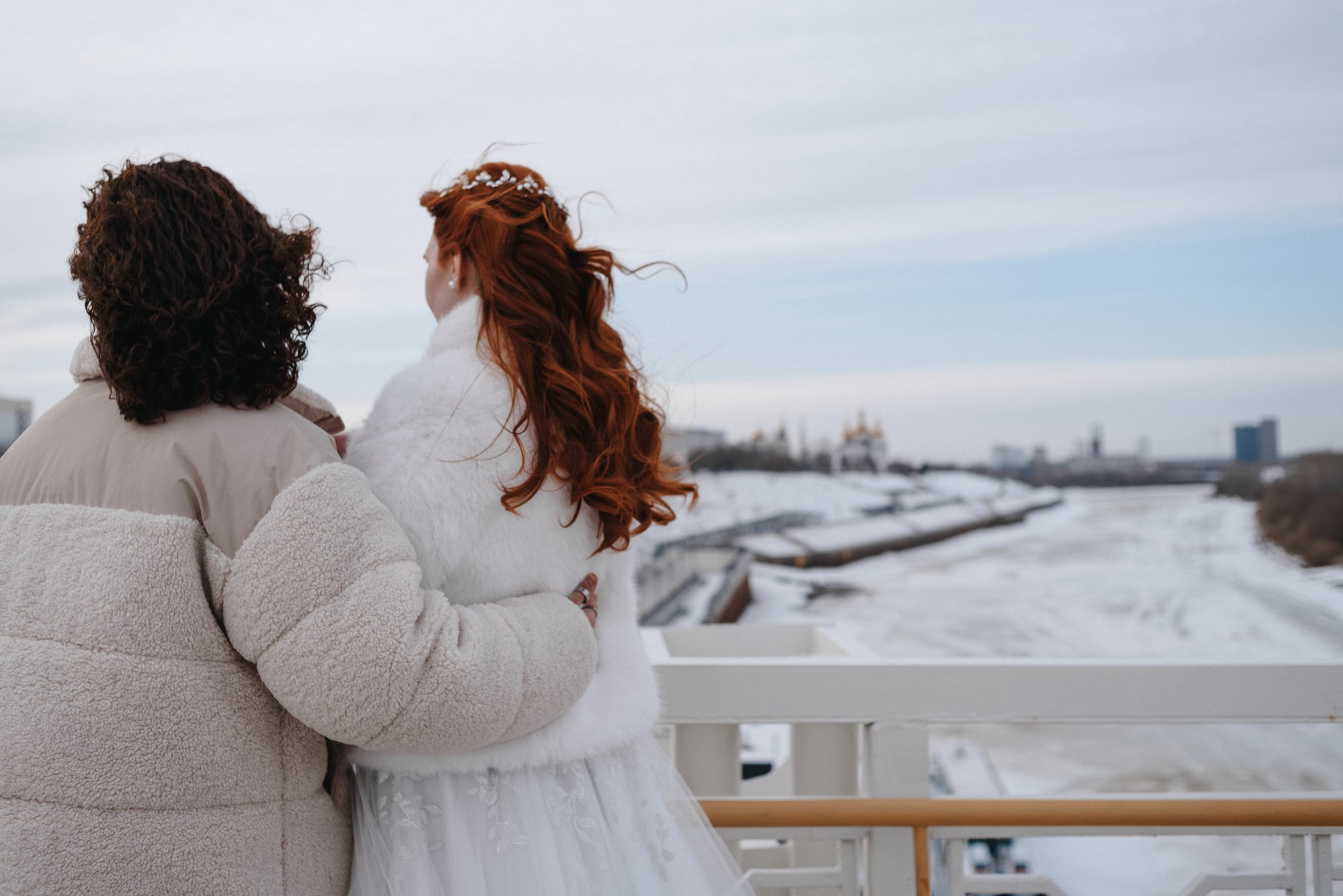 Свадебная фотосессия в Тюмени: ЗАГС, Мост Влюбленных и Монастырь | Фотограф Дарья Мустафина. Портретный фотограф Тюмень Дарья Мустафина