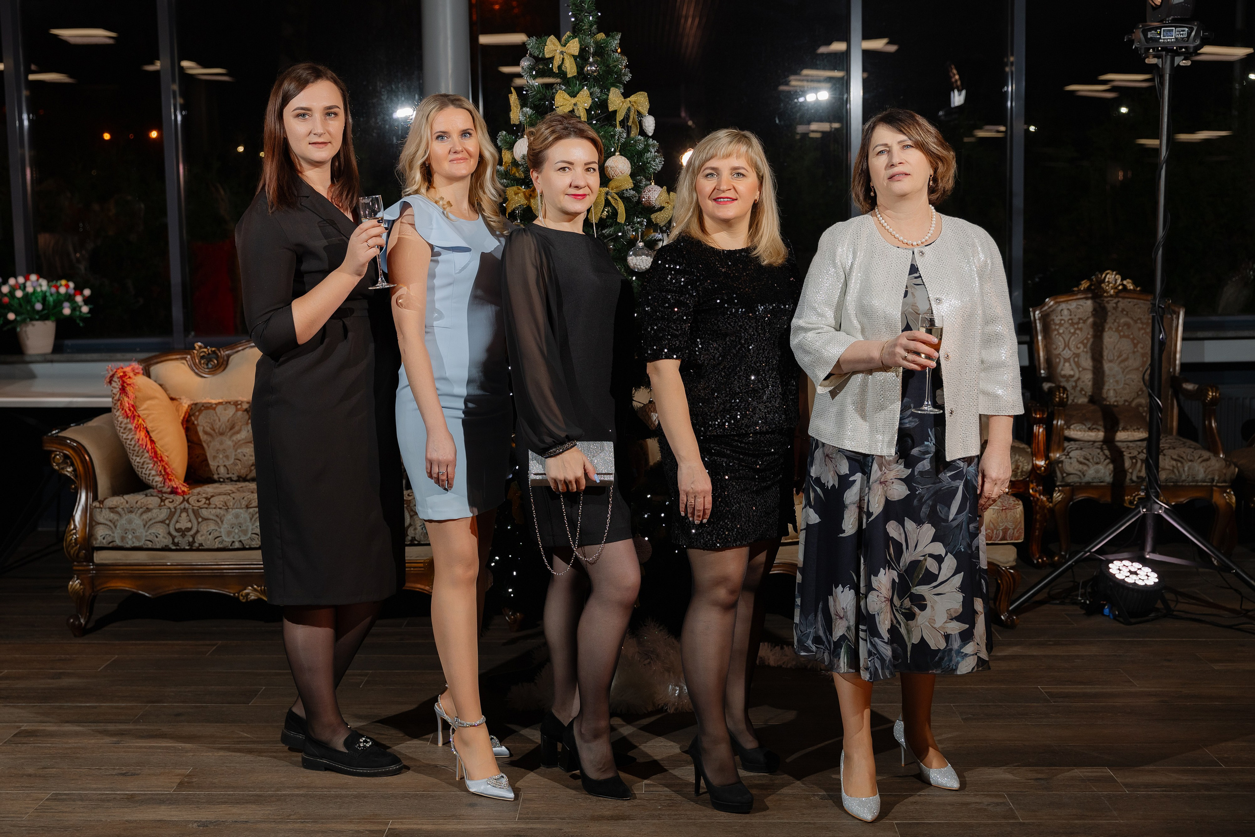 Корпоративная новогодняя фотосъемка для BELARUSBANK в Ресторане «Урарту». Свадебный фотограф в Минске/Беларуси Сергей Спиридонов