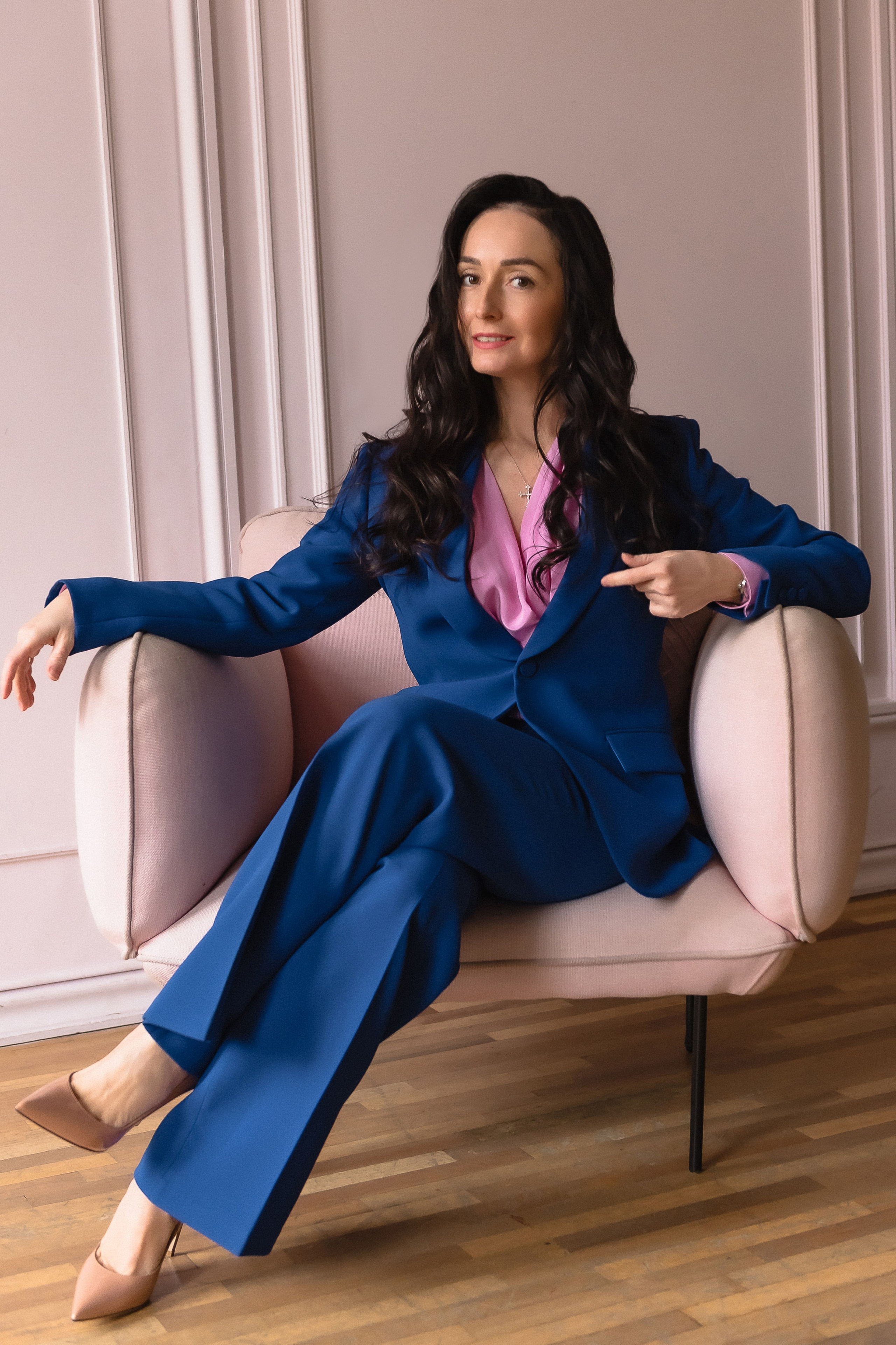 Кабинет с розовой стеной. КОНТЕНТ |БРЕНД фотограф Санкт-Петербург — Жанна Олтаржевская