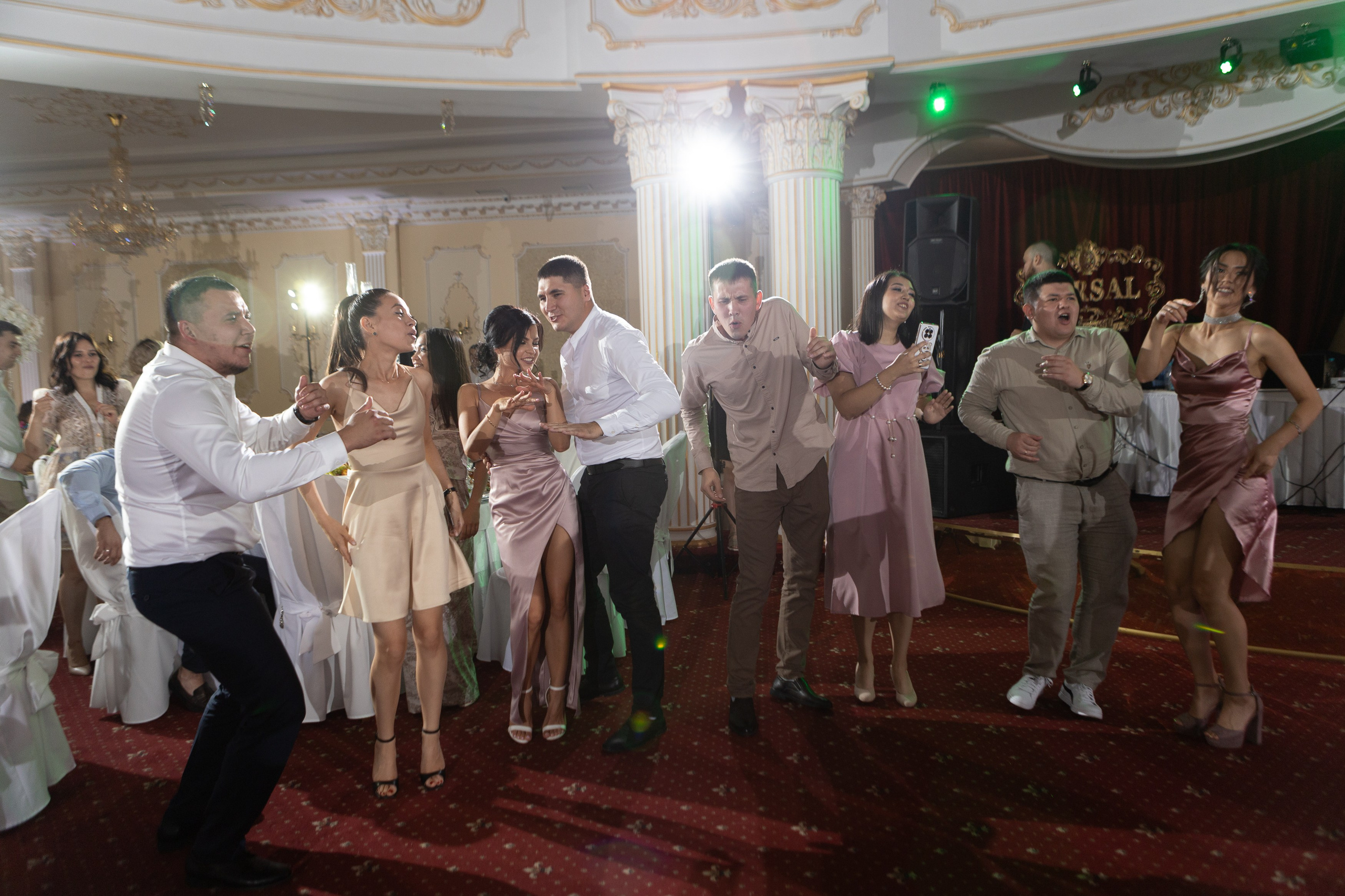 Свадебный фотограф Уфа — Руслан ГабдлисламовЖивые эмоции, красивые кадры, воспоминания на всю жизнь.Работаю по всей Республике Башкортоста. Свадебный фотограф Уфа Руслан Габдлисламов