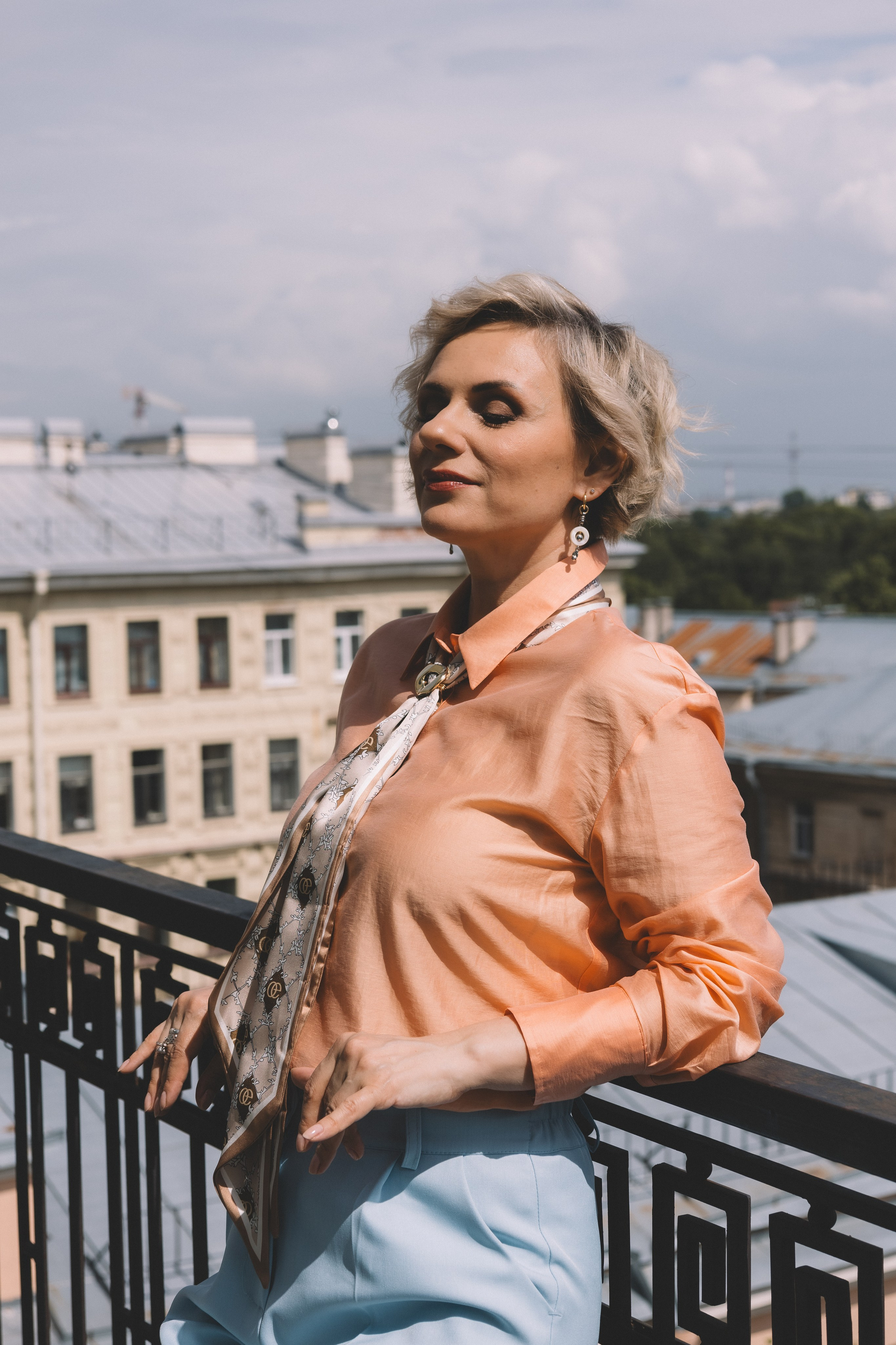 Женский портрет для тебя и твоего дела. Профессиональный фотограф в Санкт-Петербурге Александр Волосенцев