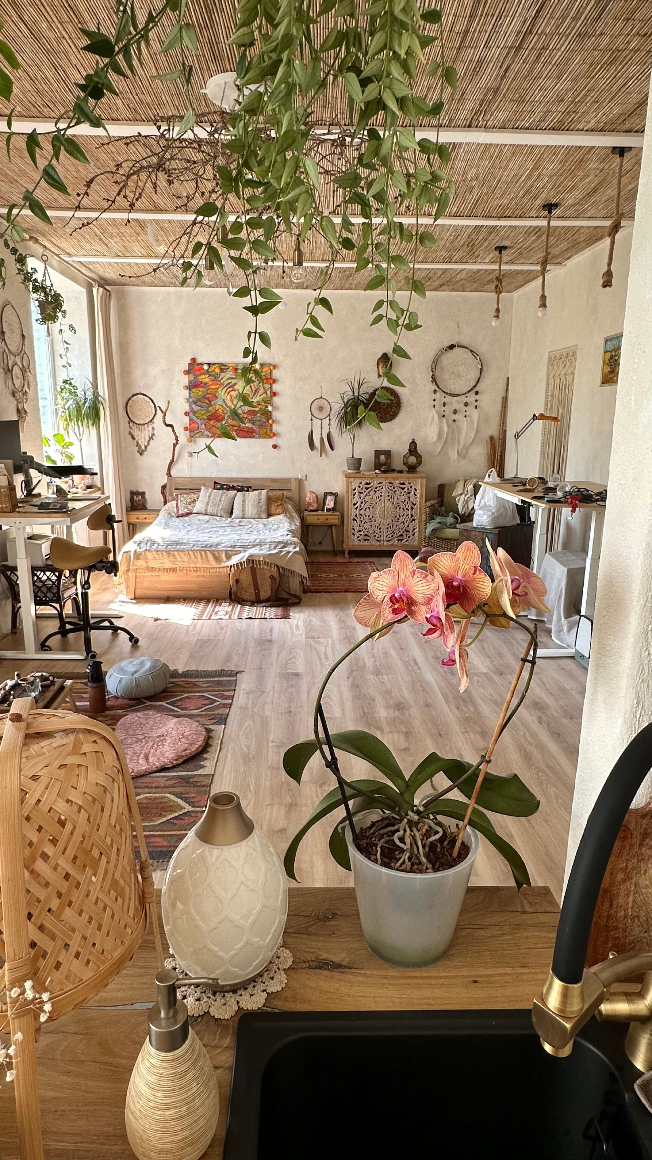 Квартира в Эко стиле. Дизайнер декоратор интерьеров и предметов интерьера