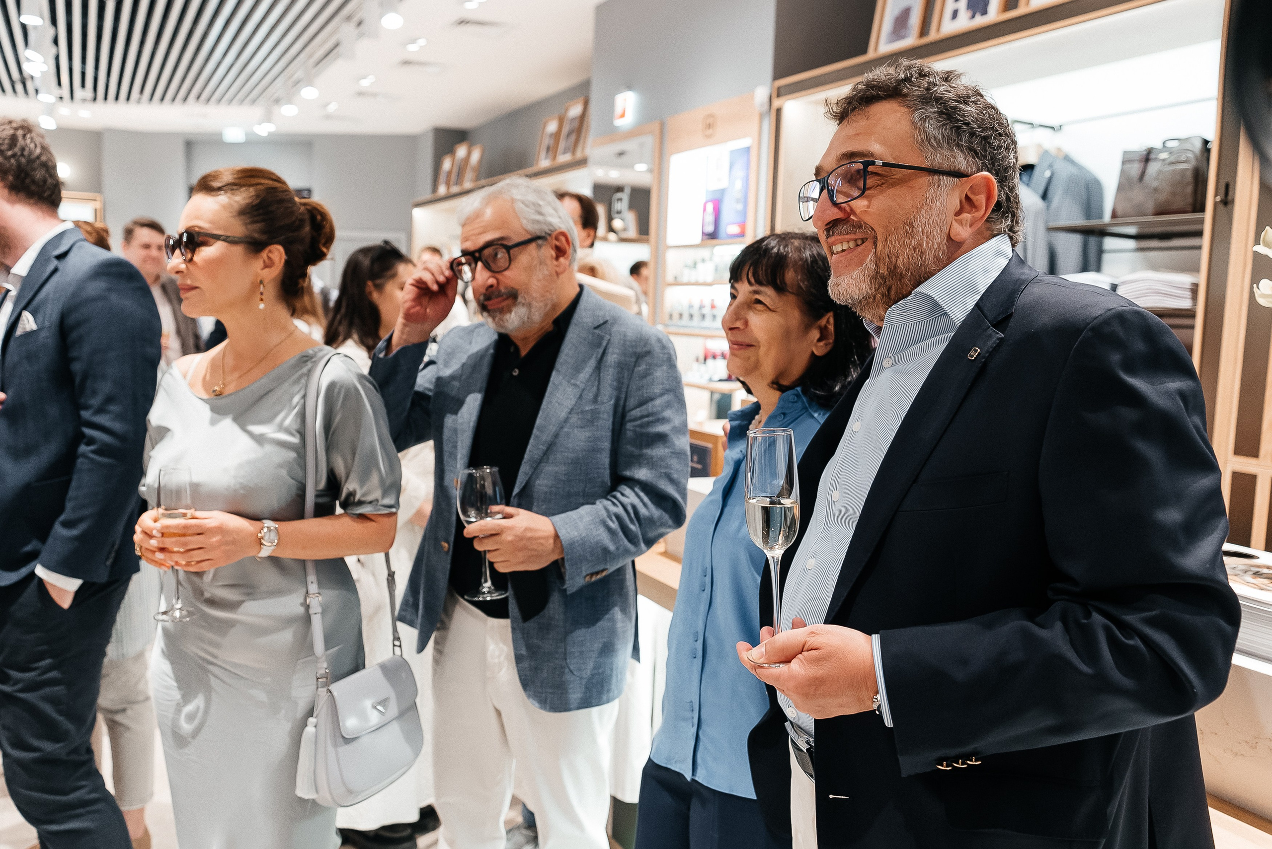 Henderson. Павел Краснов — Свадебный и репортажный фотограф в Москве