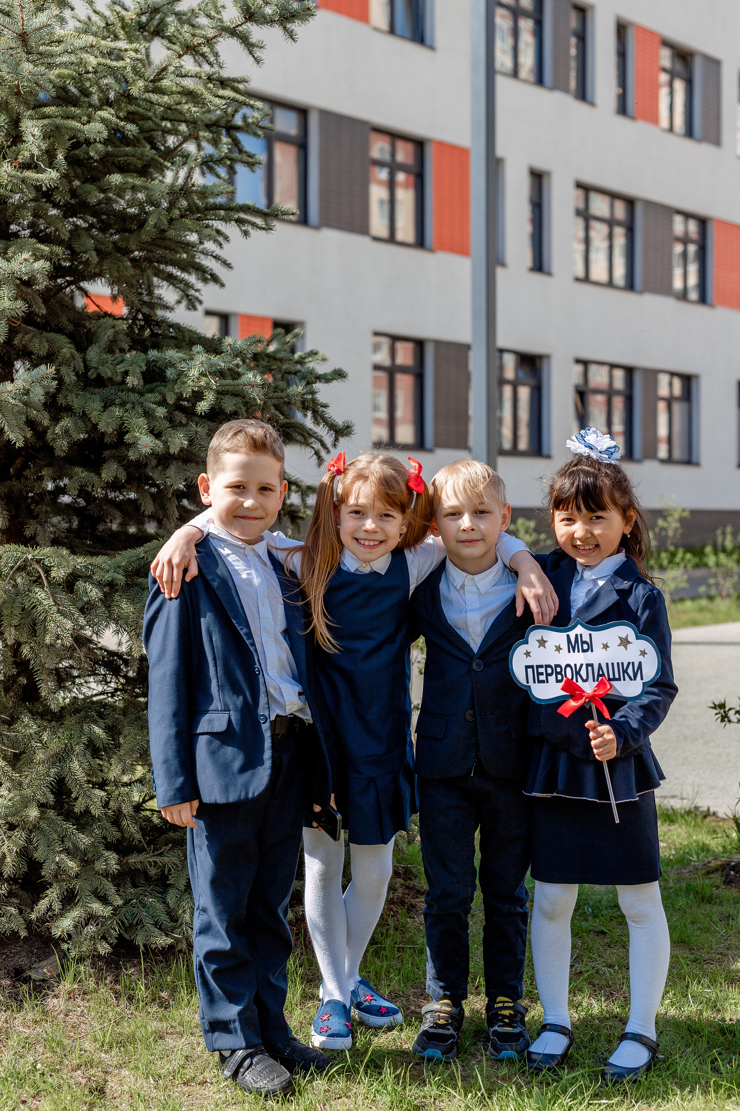 НАЧАЛЬНАЯ ШКОЛА. Фотокомпания «Алые паруса» выпускные альбомы Москва и МО