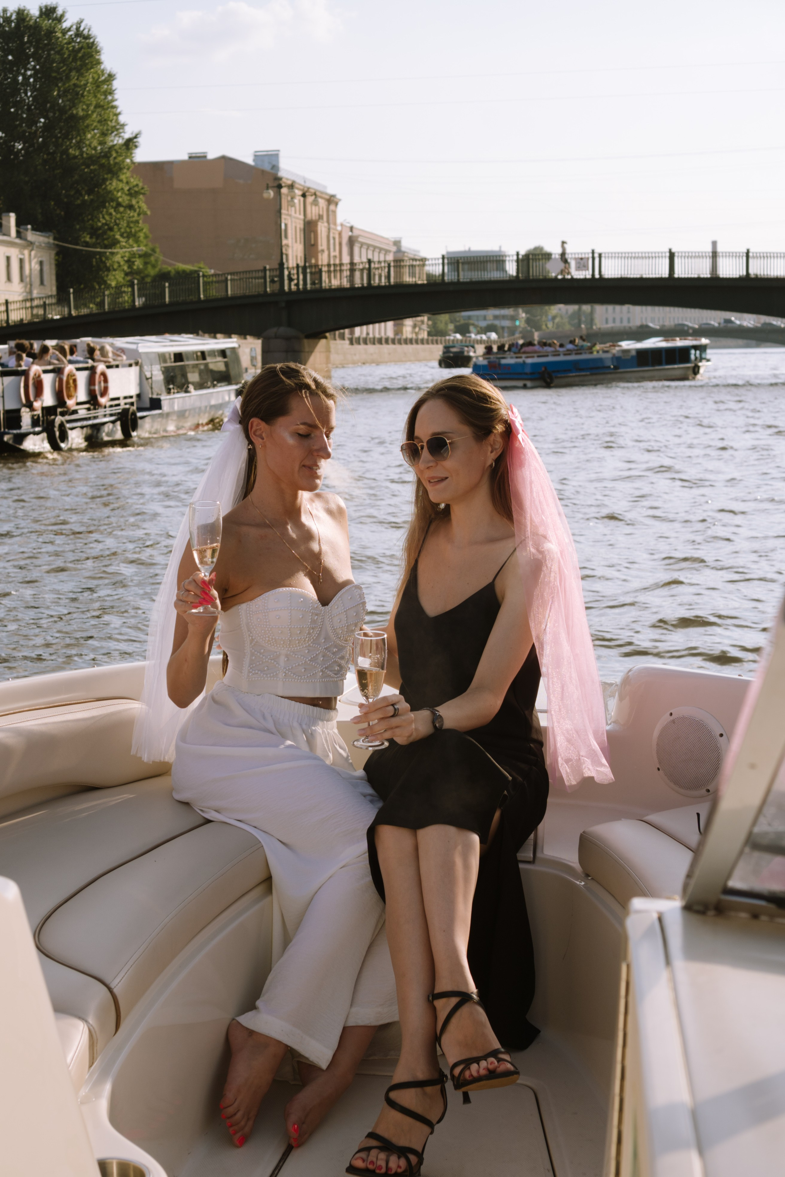 ДЕВИЧНИК НА КАТЕРЕ. Профессиональный фотограф, Санкт-Петербург — Виктория Богомолова