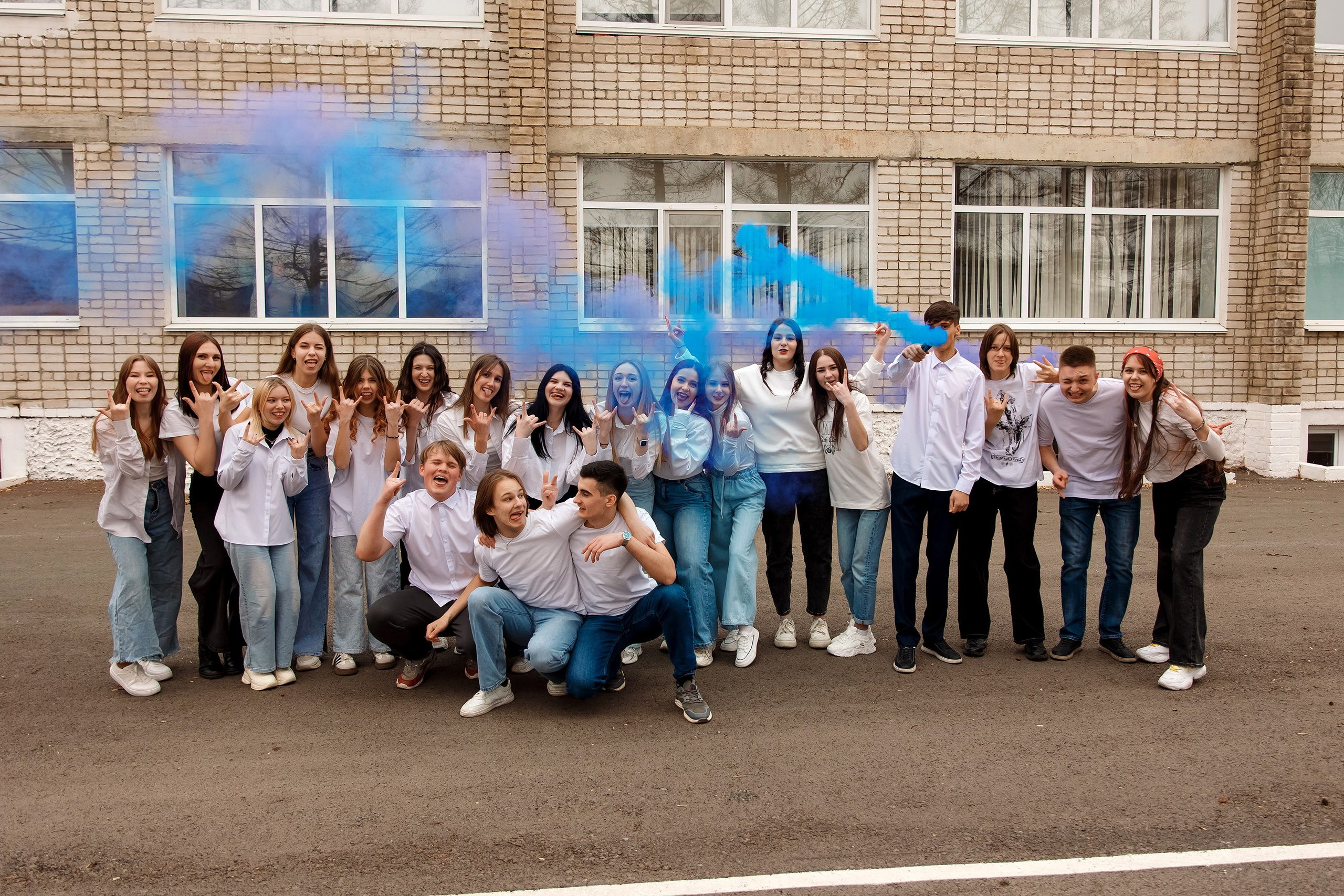 11 класс с. Барабаш. Фотограф Любовь Корниенко, Примоский край