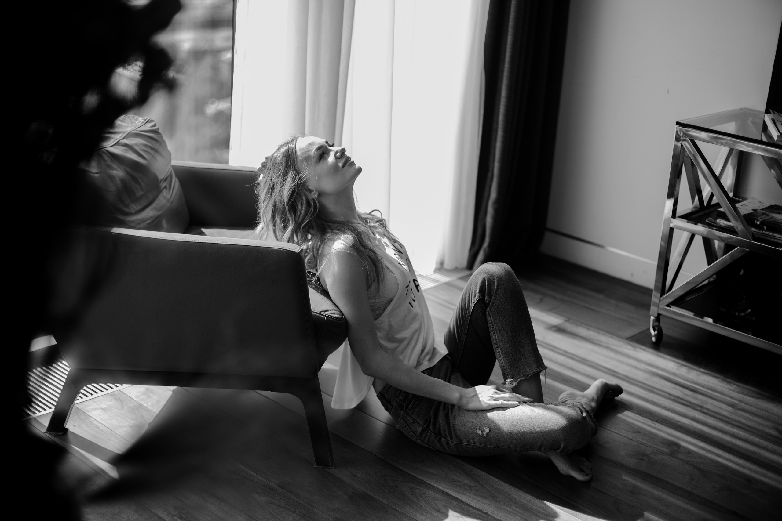 Фотосессия в черно белом стиле, женский черно-белый портрет. Фотограф в Сочи Катя Гончарова