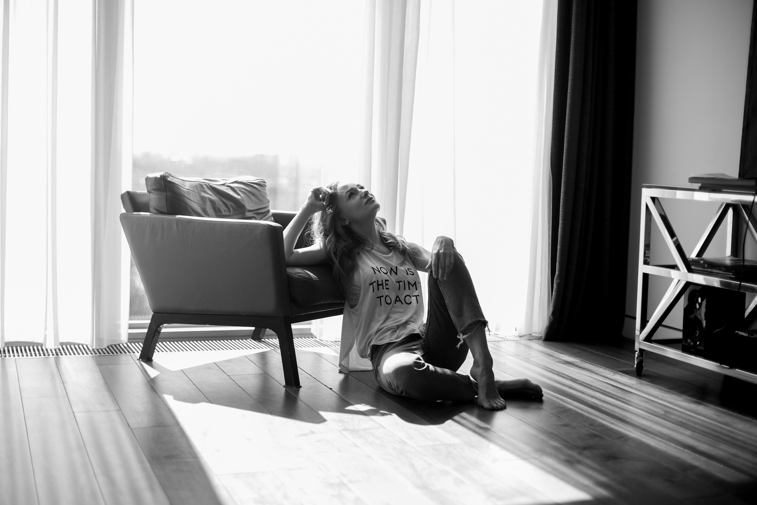 Фотосессия в черно белом стиле, женский черно-белый портрет. Фотограф в Сочи Катя Гончарова