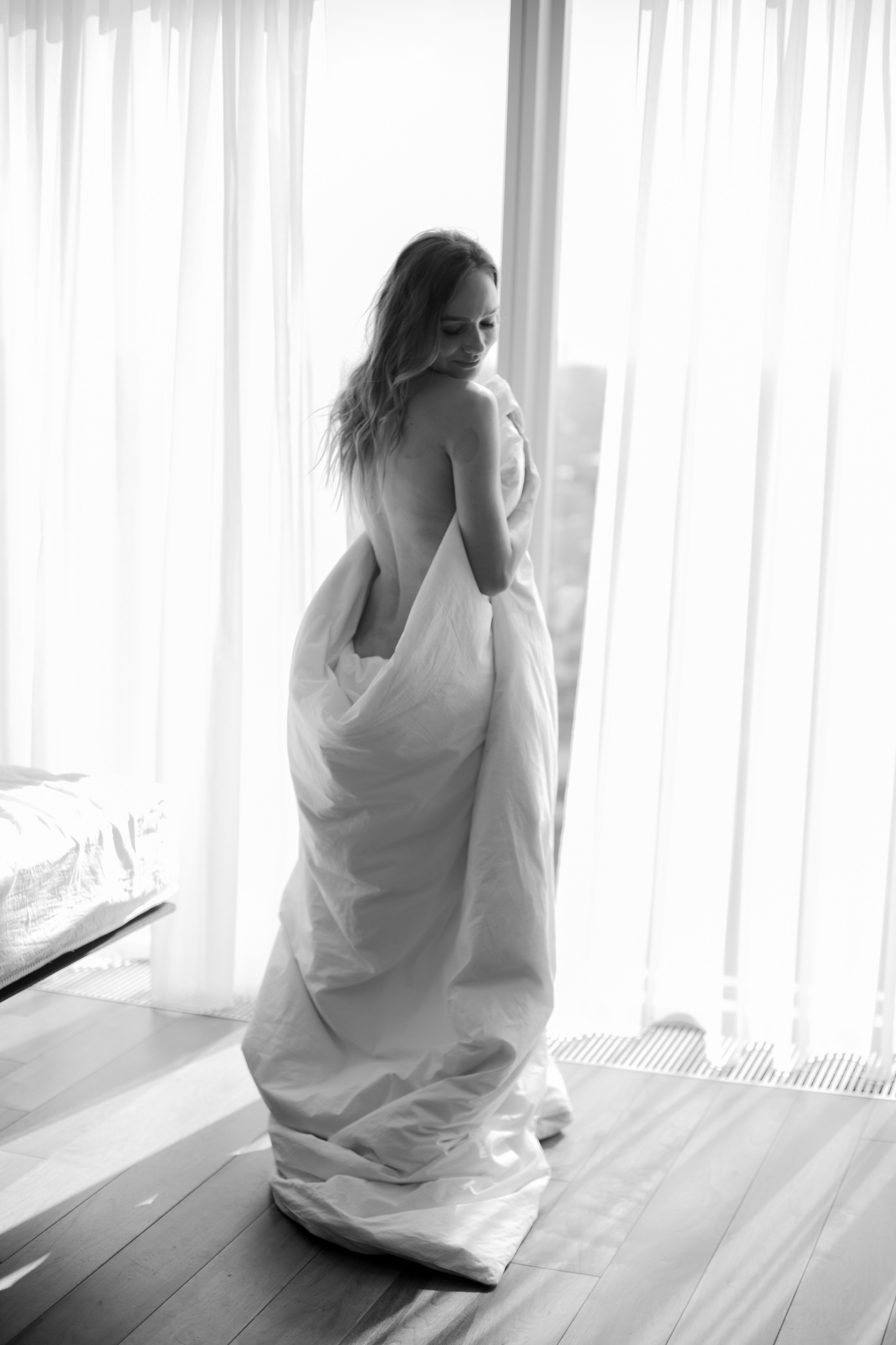 Фотосессия в черно белом стиле, женский черно-белый портрет. Фотограф в Сочи Катя Гончарова