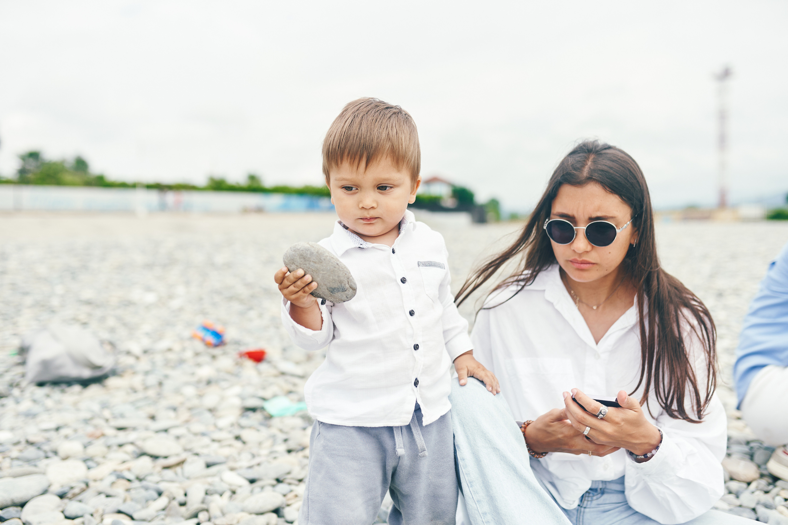 Репортажная съемка женского пикника на берегу Черного моря. Фотограф в Сочи Катя Гончарова