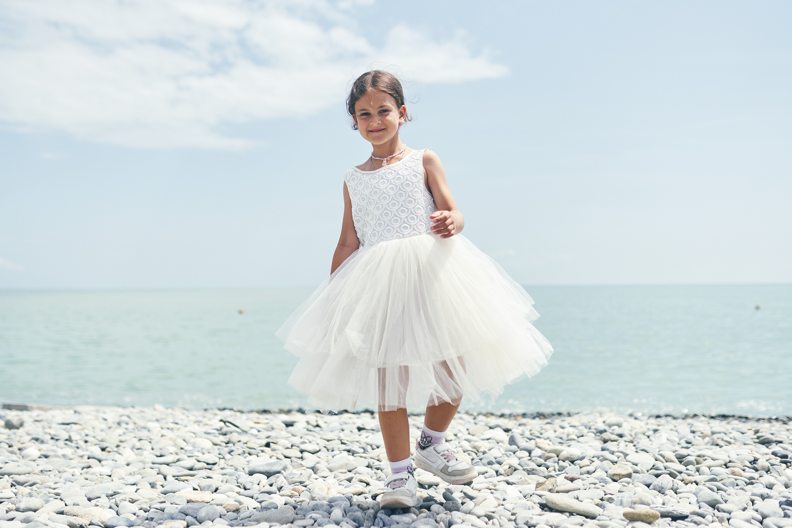 Репортажная съемка женского пикника на берегу Черного моря. Фотограф в Сочи Катя Гончарова