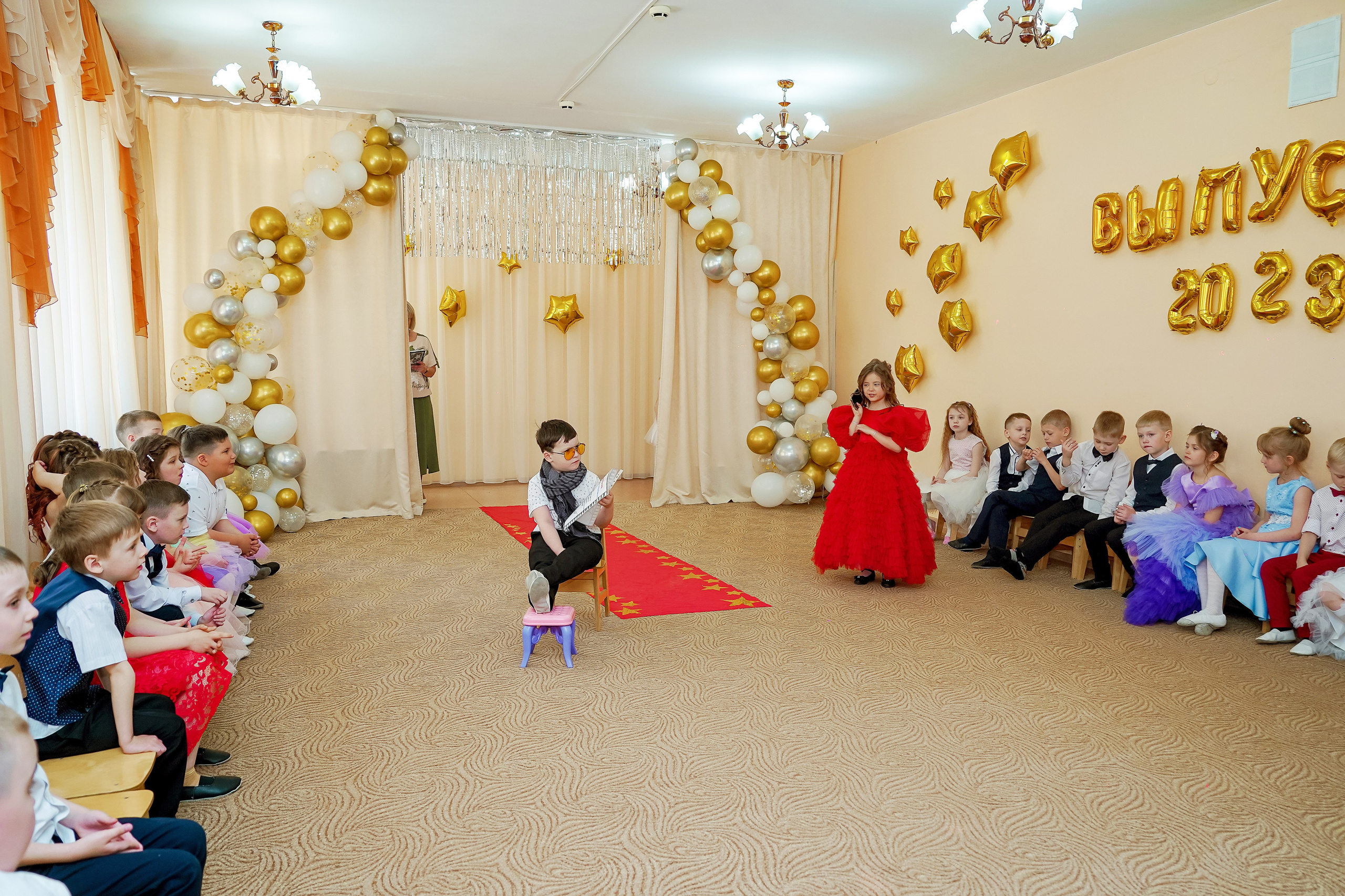 Фотосъемка видеосъёмка фотограф видеооператор новогодних утренников  в. Фотограф, видеооператор Нина Коршунова