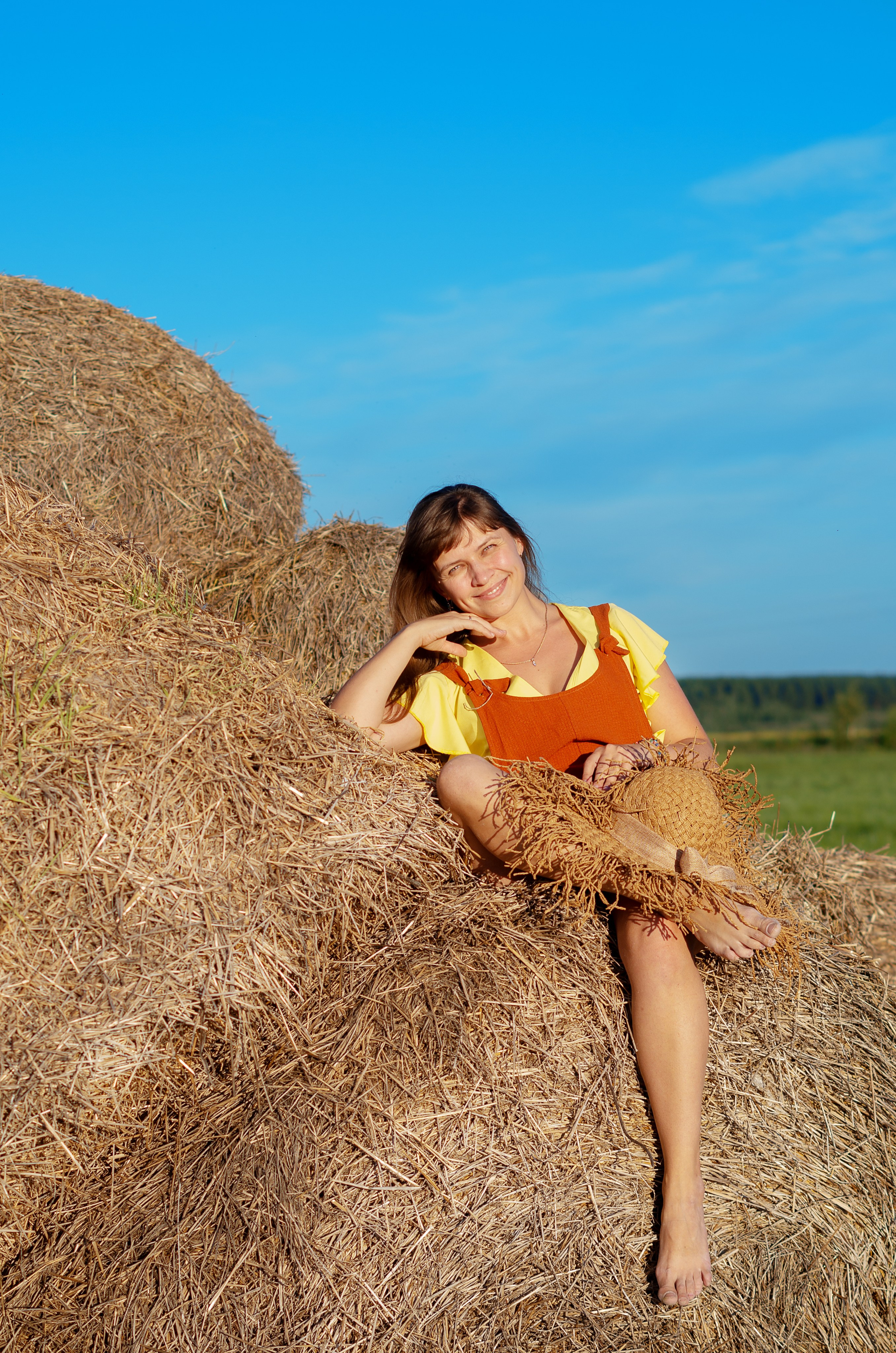 Лето: стога. Фотограф Марина Доглядная Челябинск фотосессии с лошадьми, мотоциклами