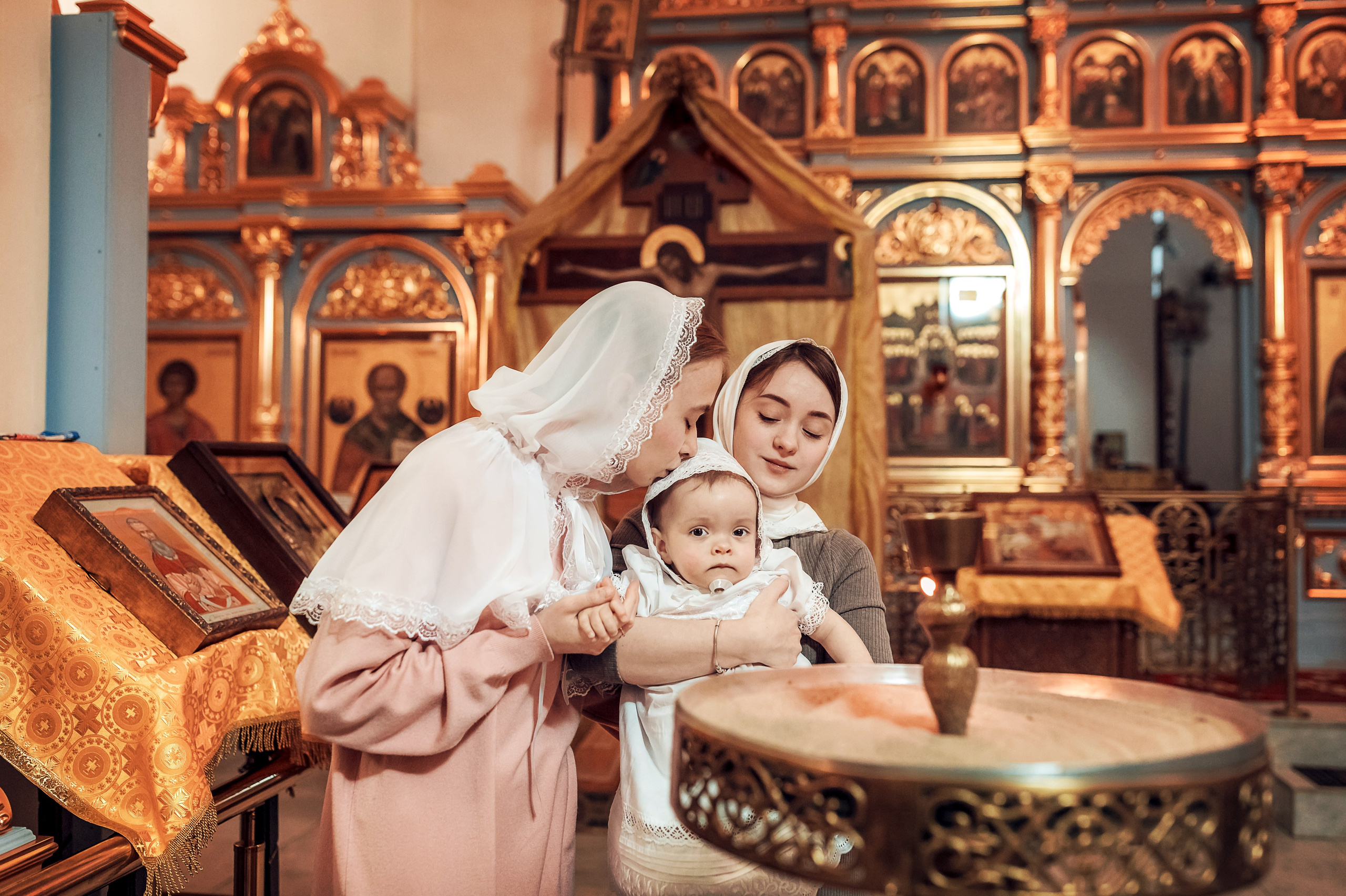 Съемки в храме. Семейный и церковный фотограф в Нефтеюганске