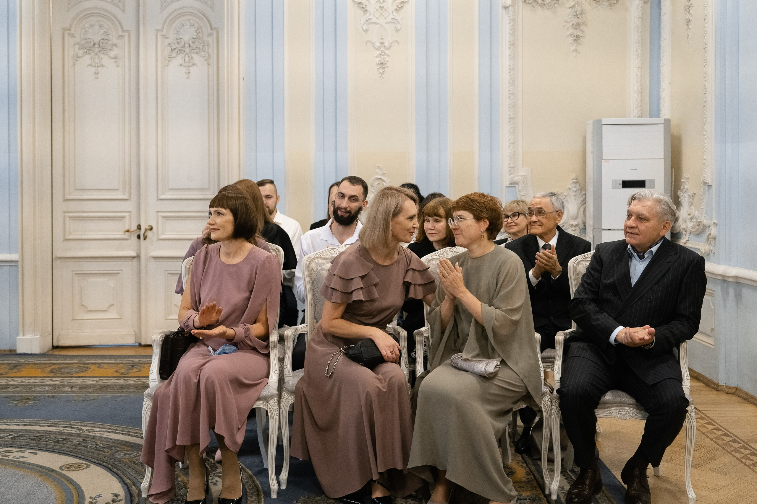 Юля & Гриша | цифра + пленка. Свадебный фотограф СПб Мадина Сафарян