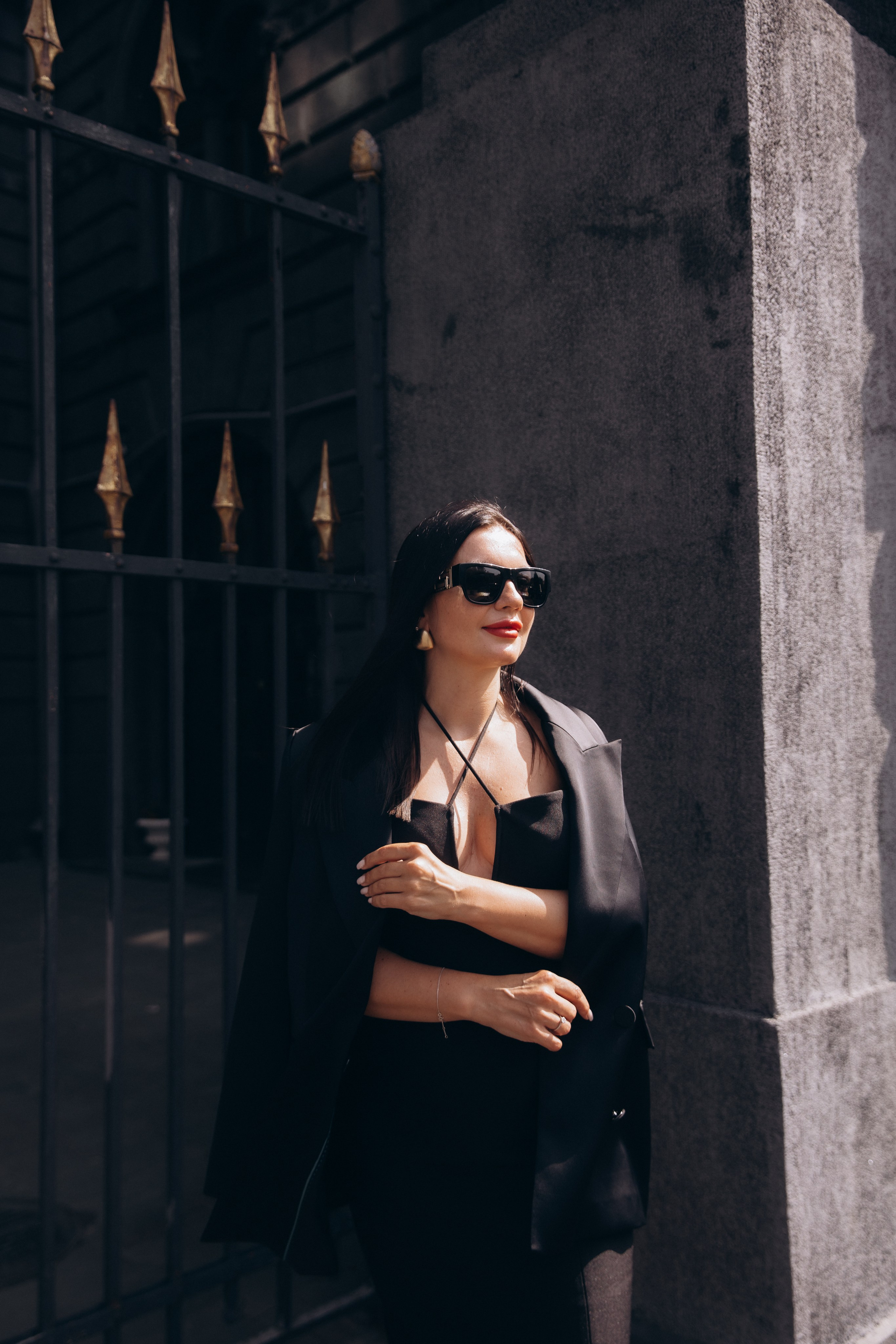 Ольга, прогулка по Фонтанке и фотосессия в парадной Ромашка. Фотограф в Санкт-Петербурге Разиля Идиятуллина