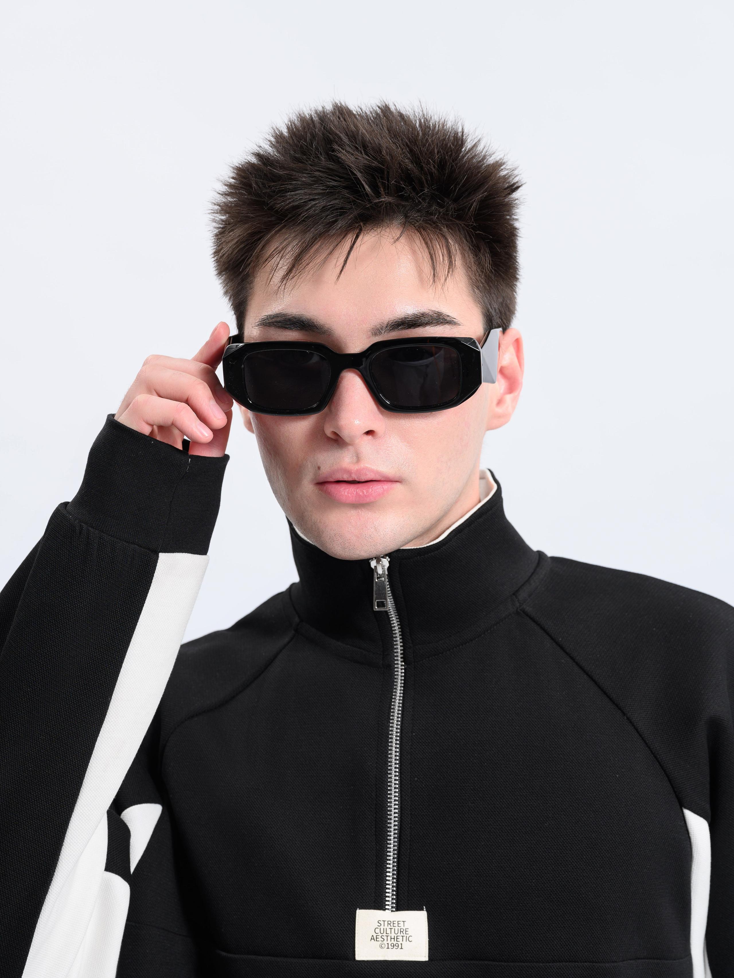 Каталог Мужчины. Студия рекламной и предметной съемки товаров WELKO Studio